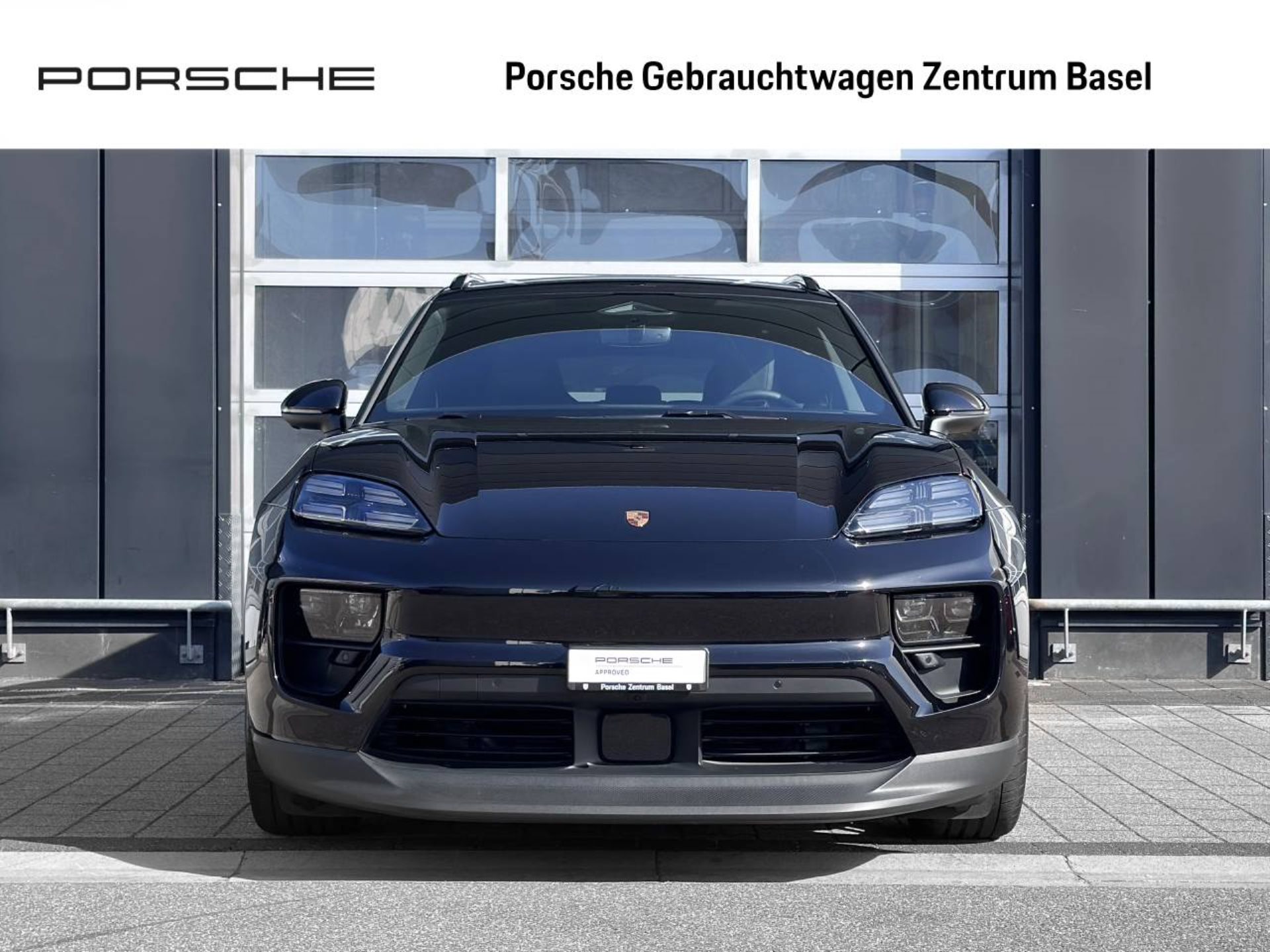 PORSCHE Macan 4-image-6