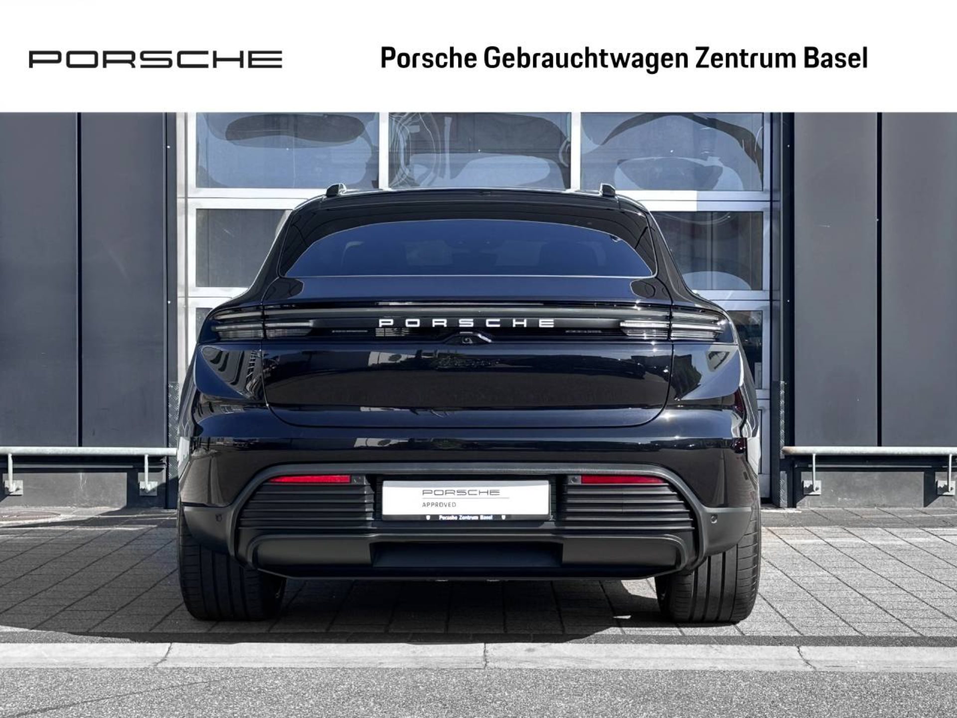 PORSCHE Macan 4-image-7