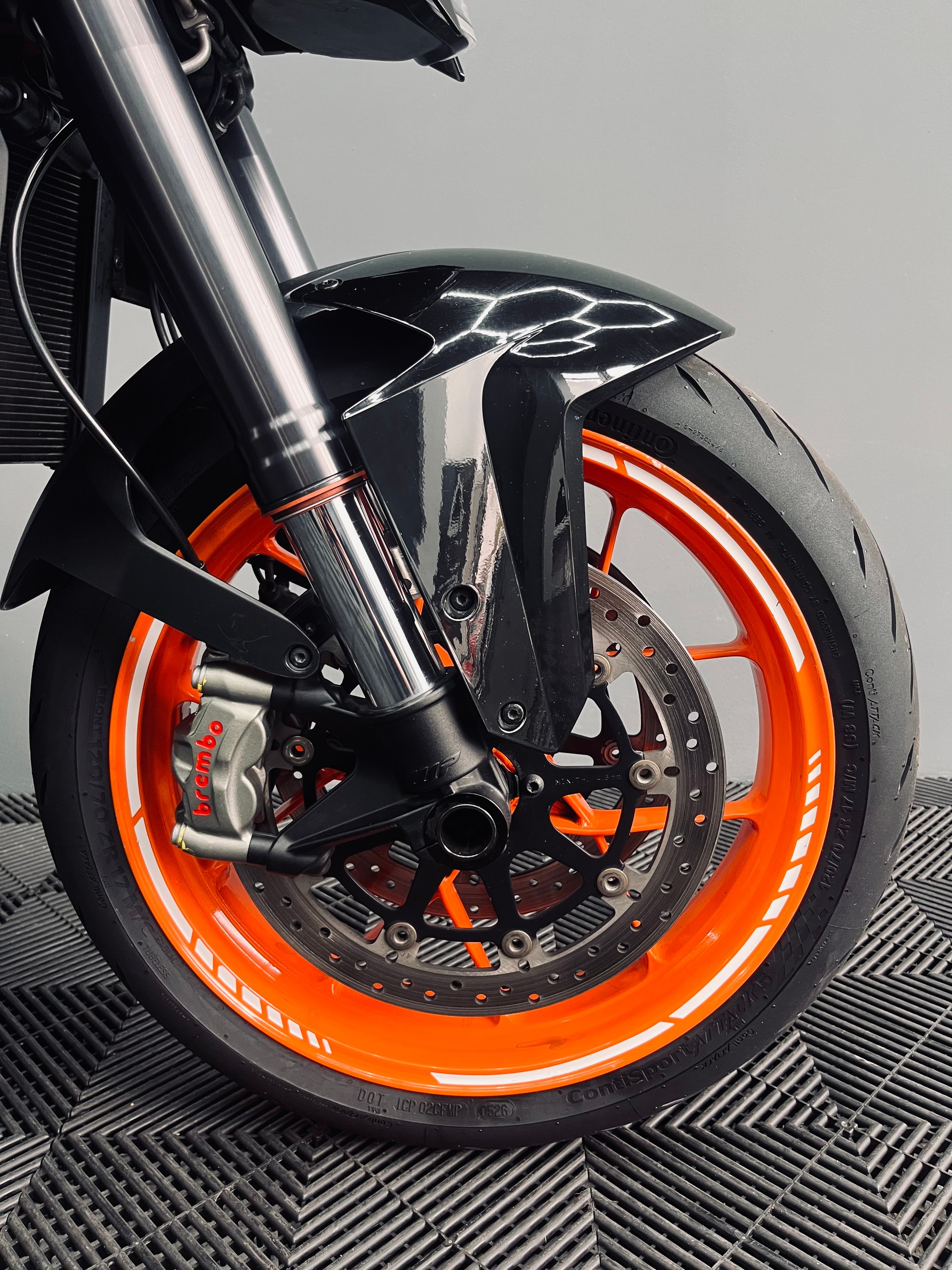 KTM 1290 Super Duke R-image-7