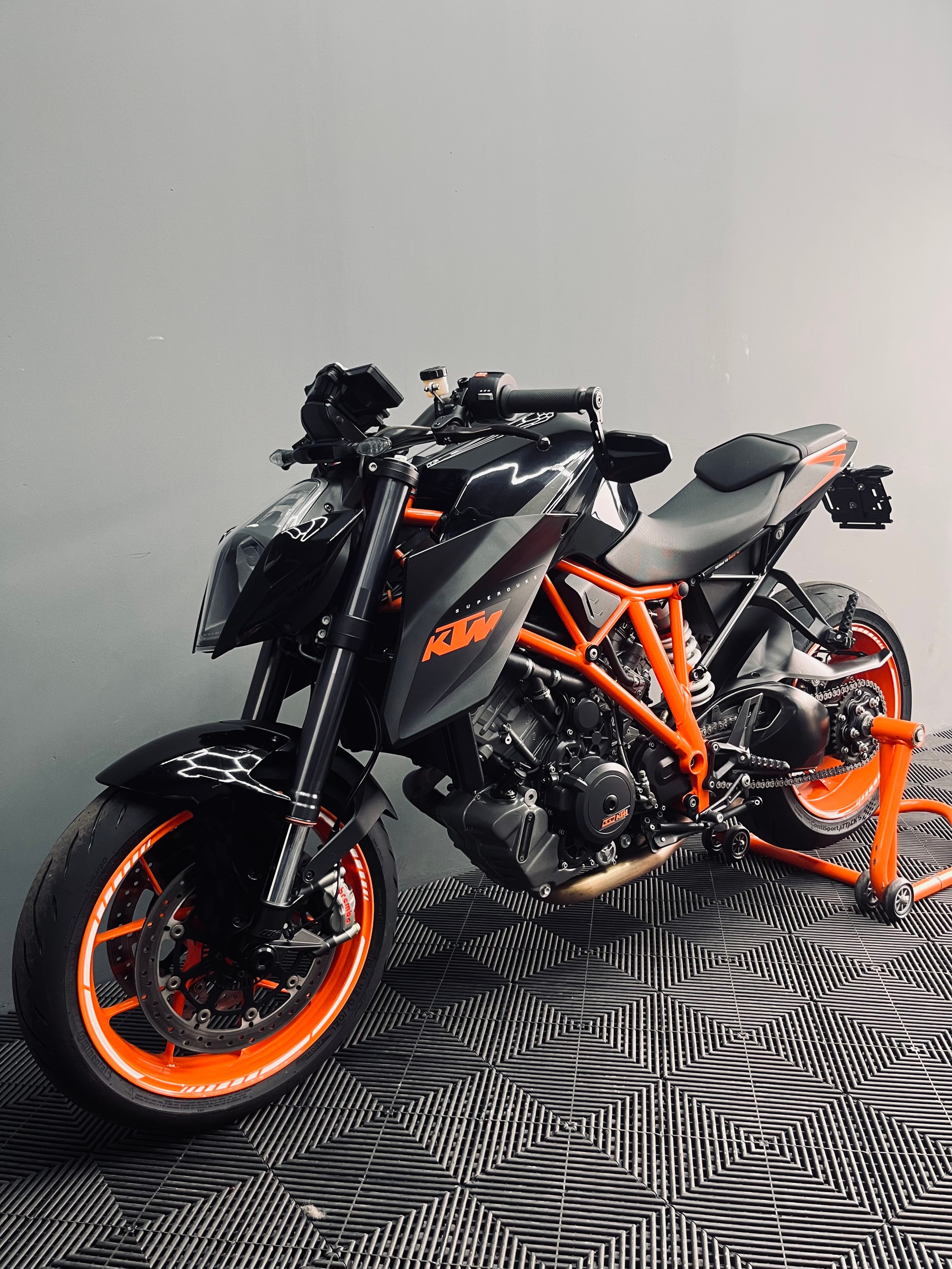 KTM 1290 Super Duke R-image-5