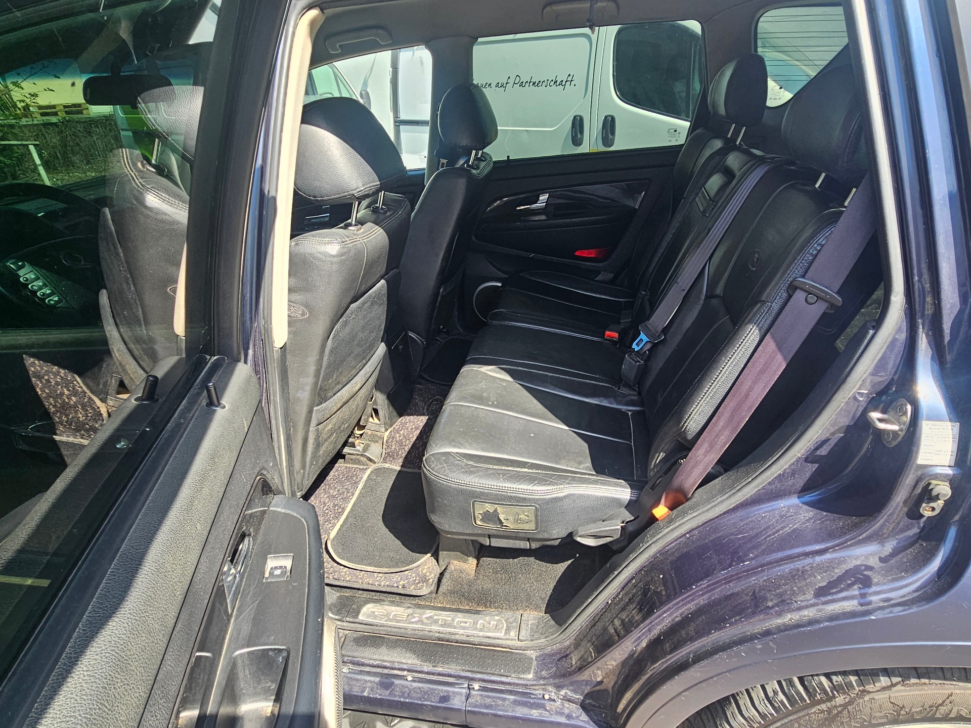 KGM-SsangYong Rexton RX 270 XVT Genesis Automatic-image-11