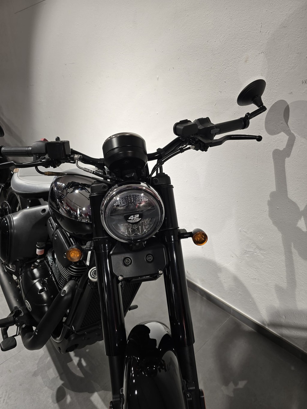 JAWA 42 Bobber-showroom-element-3