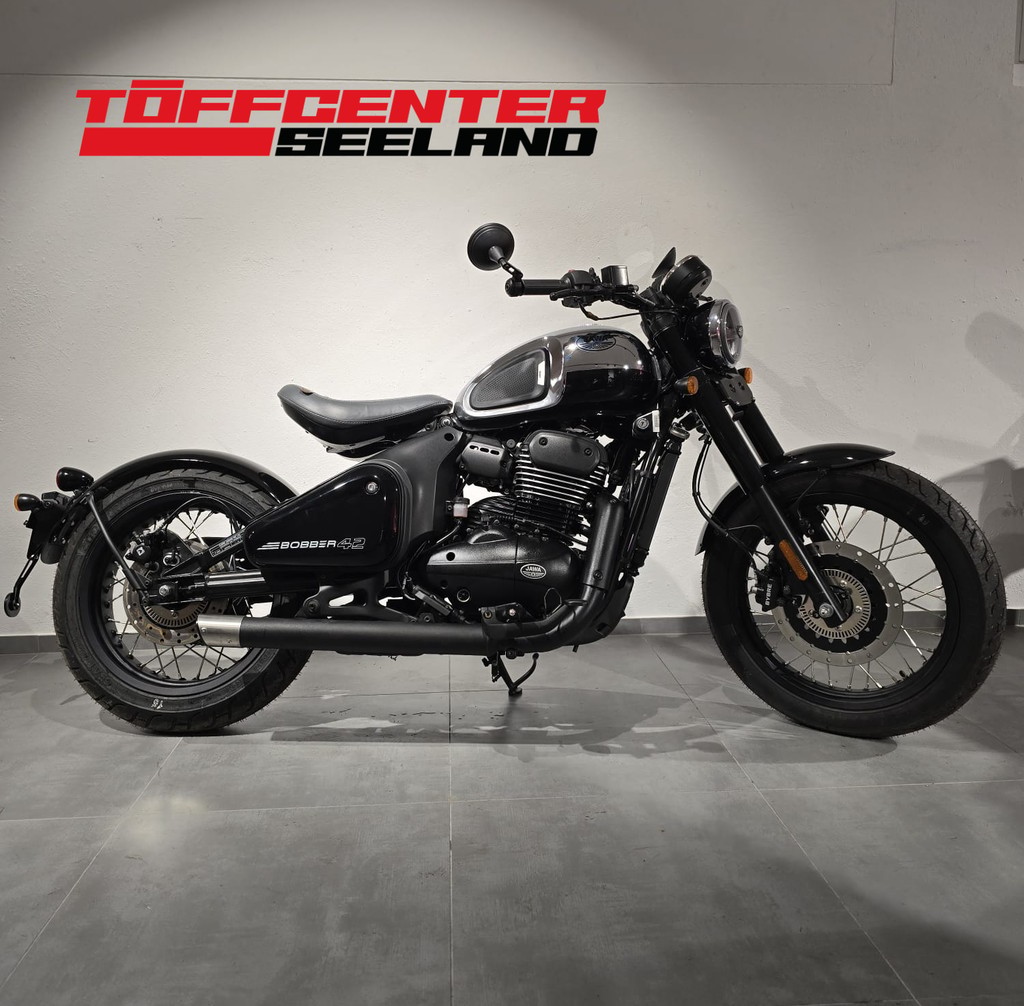 JAWA 42 Bobber