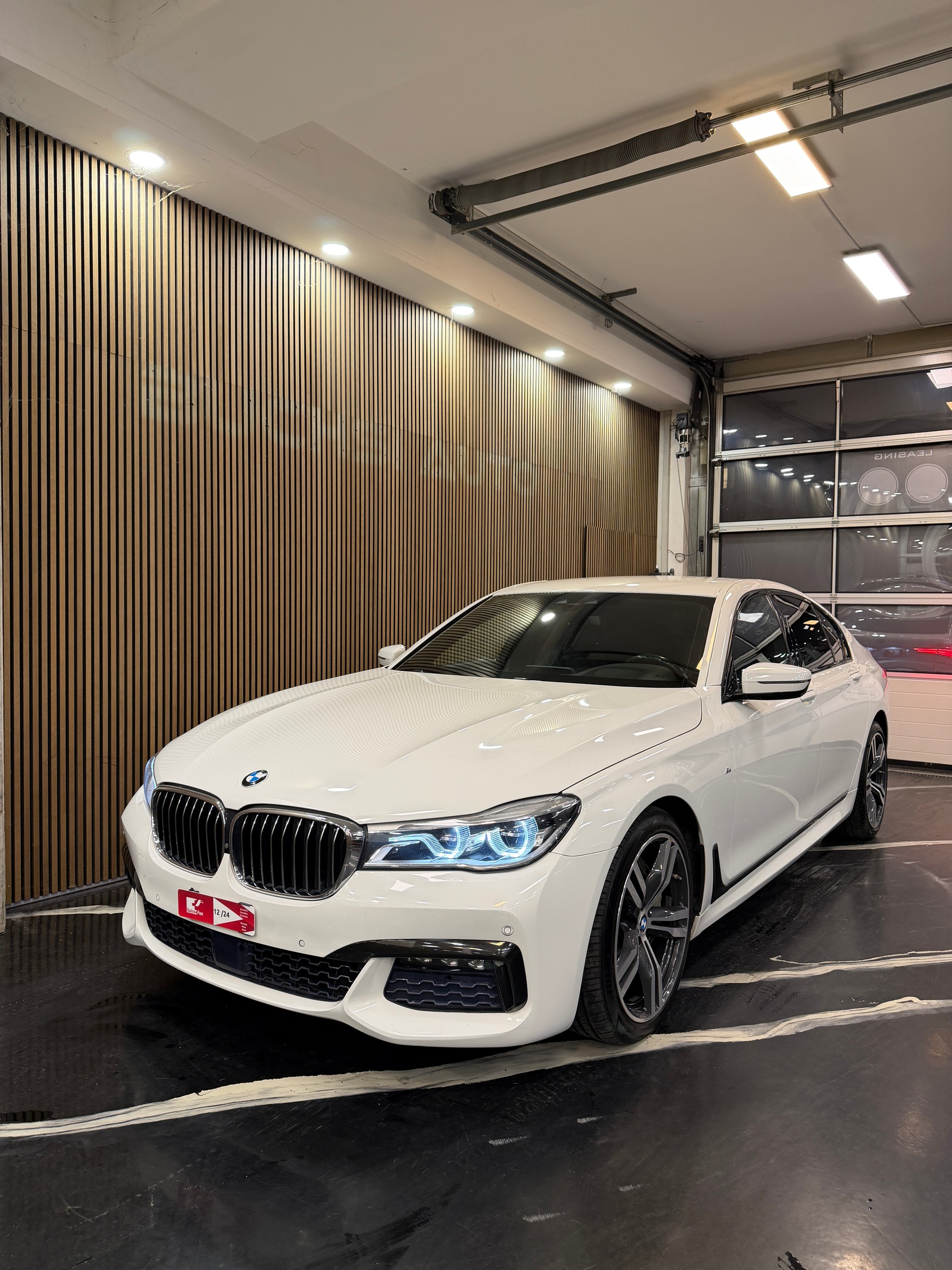 BMW 750i xDrive Steptronic