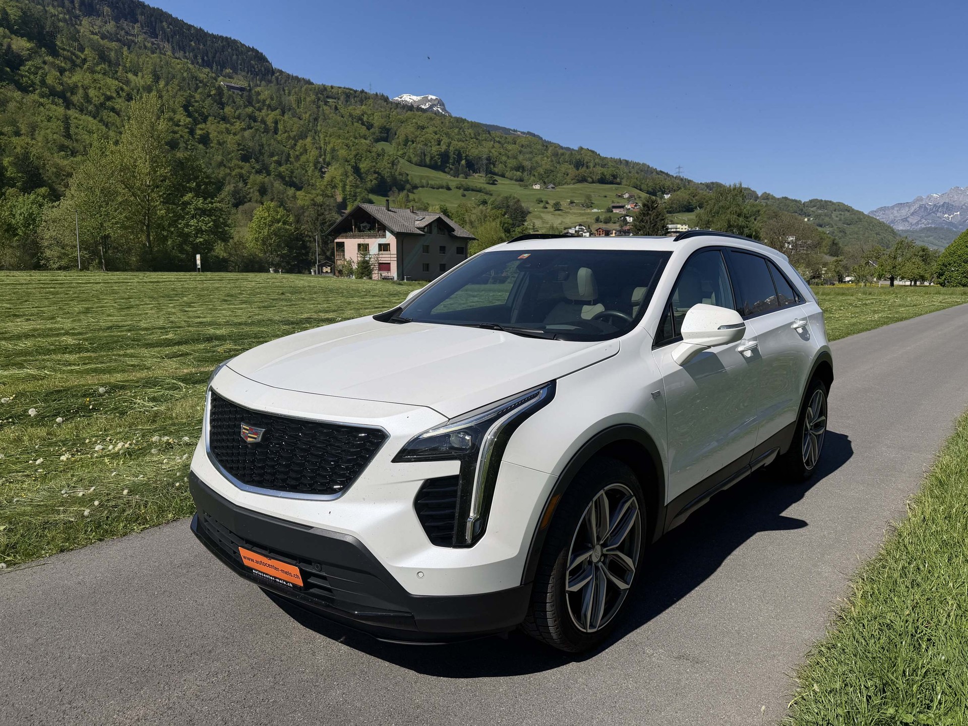 CADILLAC XT4 2.0 TD Executive Nappa AWD-image-3