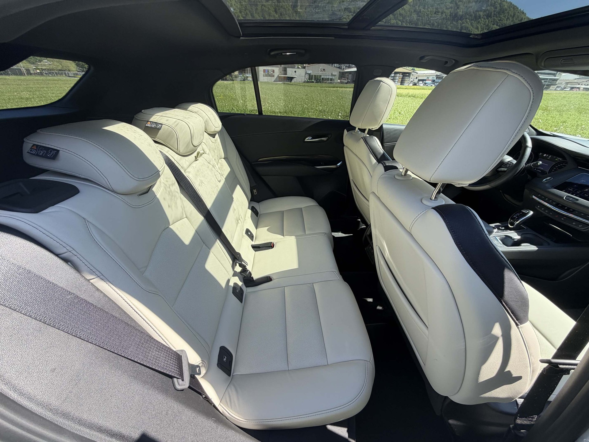 CADILLAC XT4 2.0 TD Executive Nappa AWD-image-13