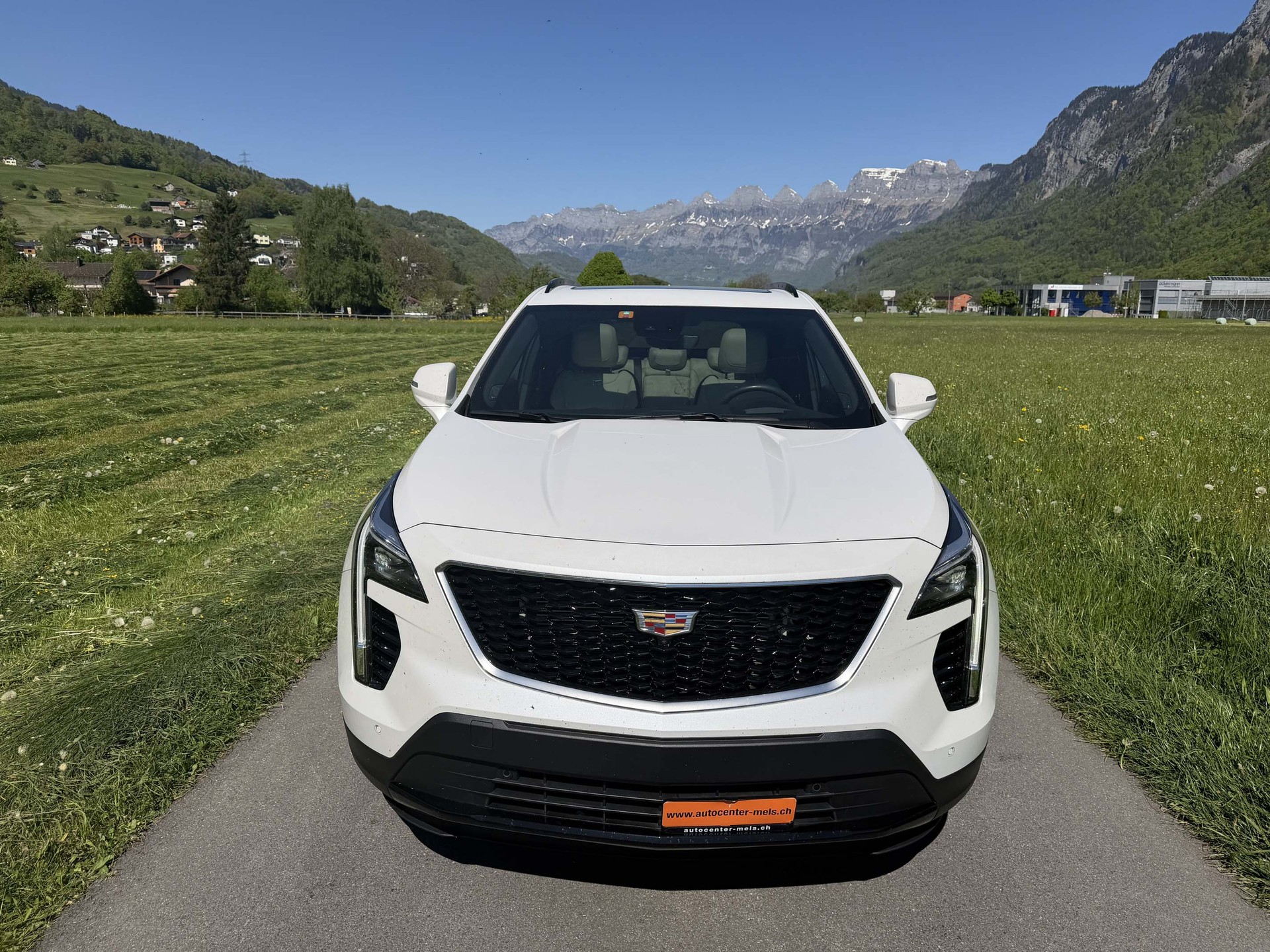 CADILLAC XT4 2.0 TD Executive Nappa AWD-image-2