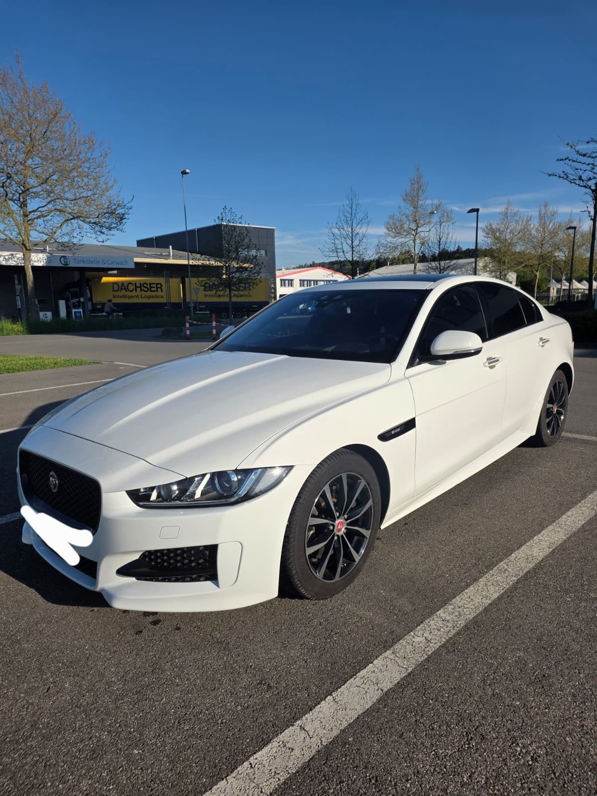 JAGUAR XE 20d R-Sport Automat-image-4