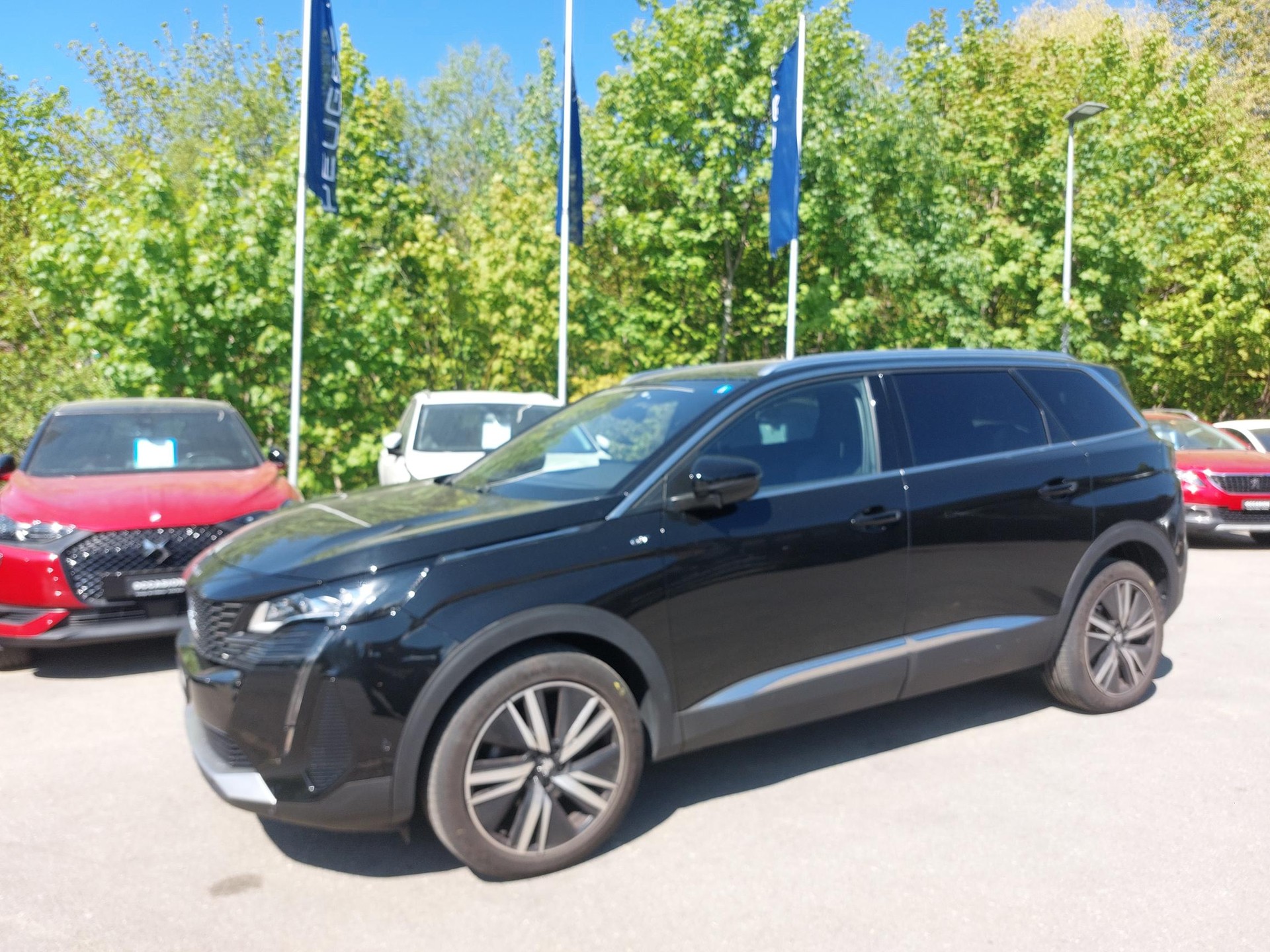 PEUGEOT 5008 1.2 Pure Tech GT EAT8-image-2