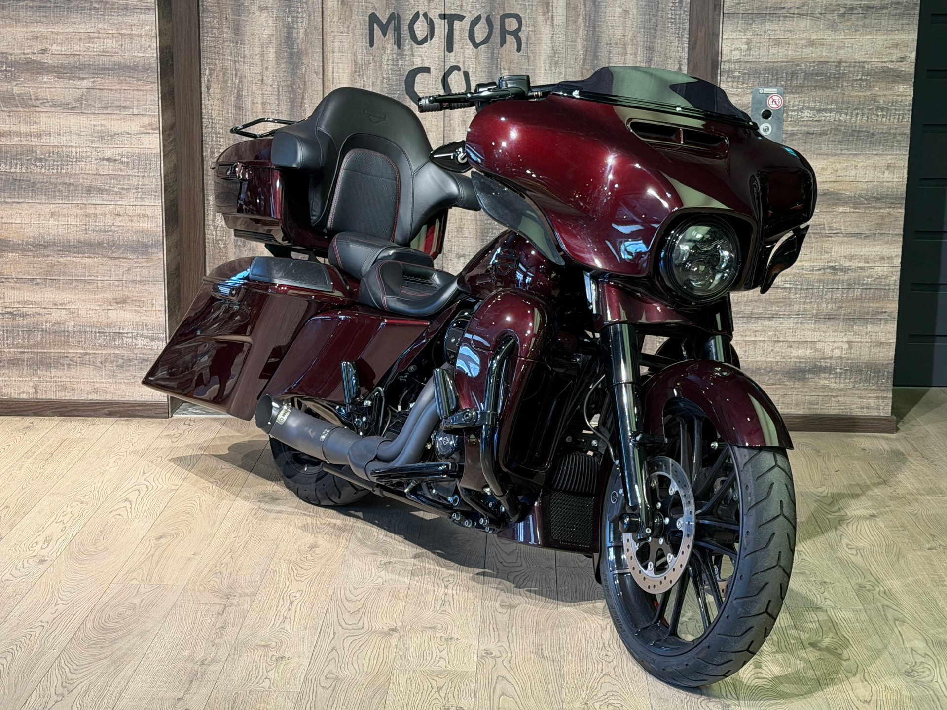 HARLEY-DAVIDSON FLHXSE Street Glide ABS CVO 117-image-1