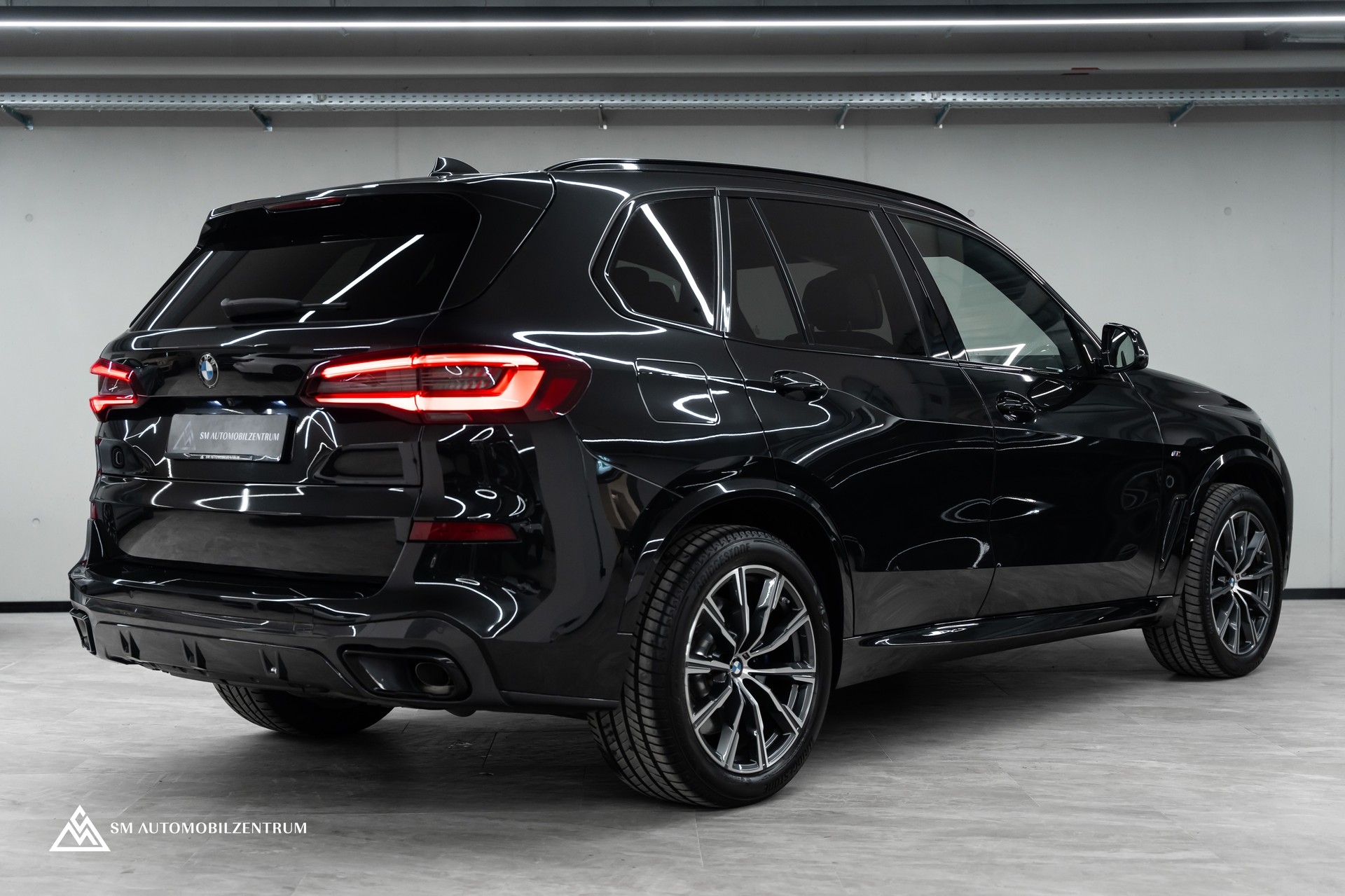 BMW X5 xDrive 48V 40d M Sport / Panorama / 360° / Head-Up / Sitzbelüftung-image-7