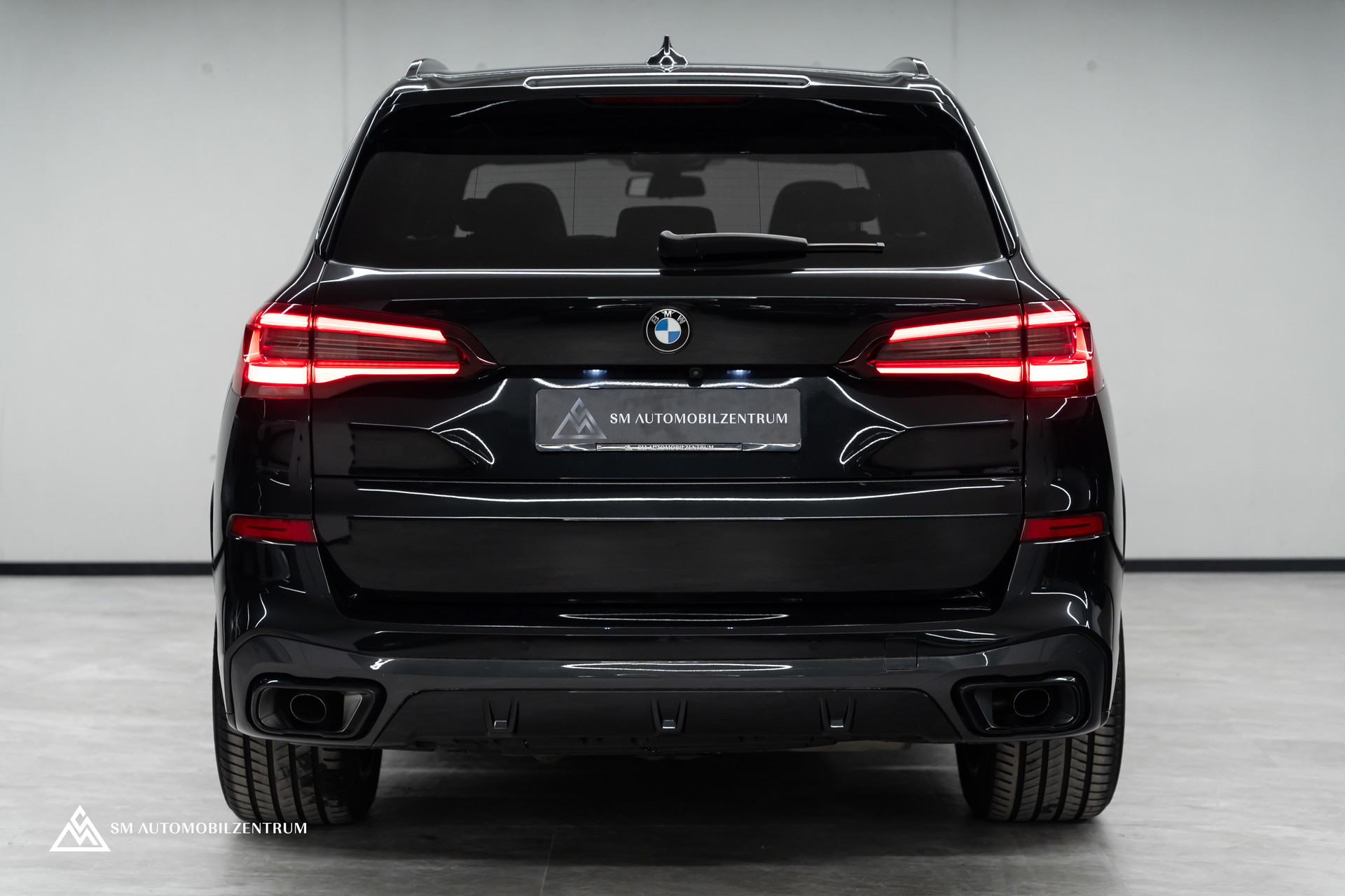 BMW X5 xDrive 48V 40d M Sport / Panorama / 360° / Head-Up / Sitzbelüftung-image-9