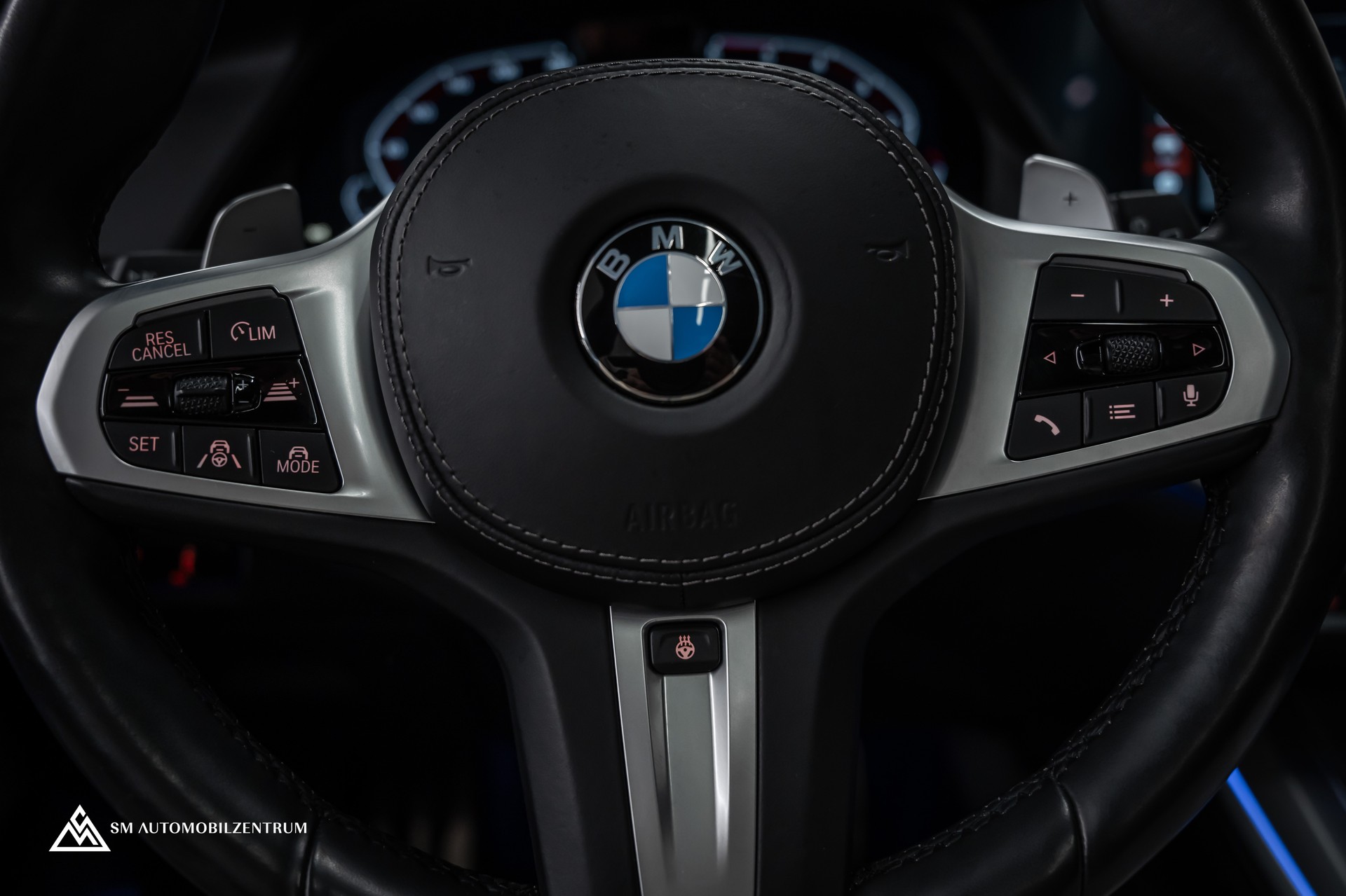 BMW X5 xDrive 48V 40d M Sport / Panorama / 360° / Head-Up / Sitzbelüftung-image-23