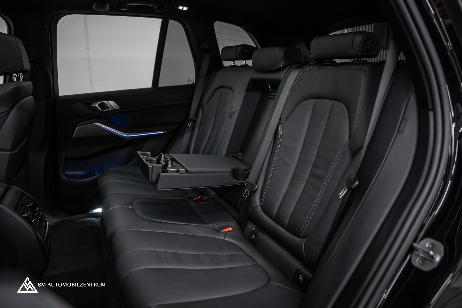 BMW X5 xDrive 48V 40d M Sport / Panorama / 360° / Head-Up / Sitzbelüftung-image-18