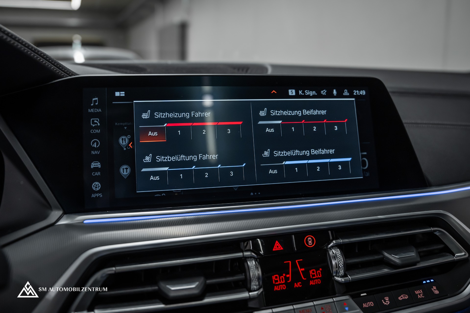 BMW X5 xDrive 48V 40d M Sport / Panorama / 360° / Head-Up / Sitzbelüftung-image-26