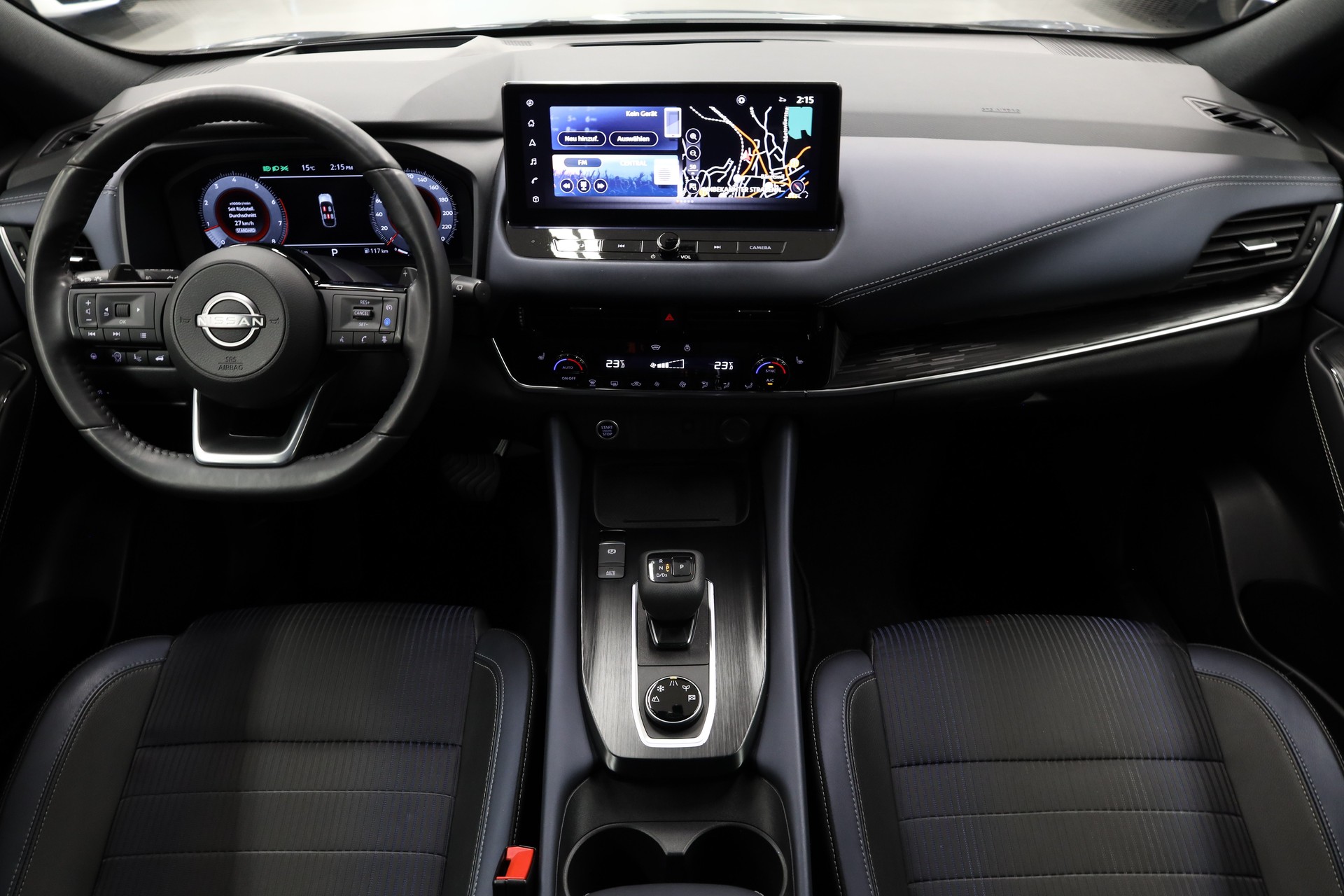 NISSAN Qashqai 1.3 DIG-T Tekna 4x4-image-12