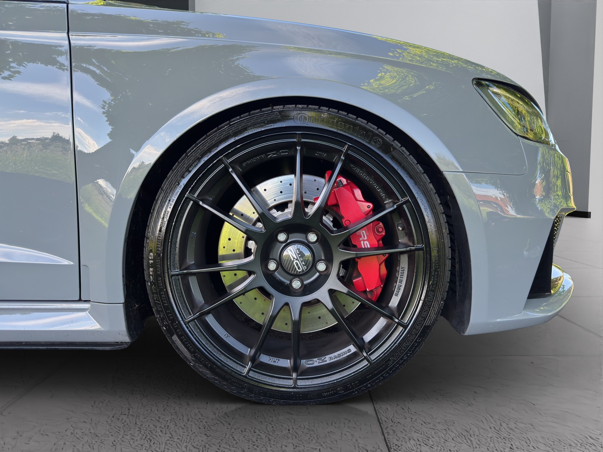 AUDI RS3 2.5 TSI quattro S-tronic-image-17