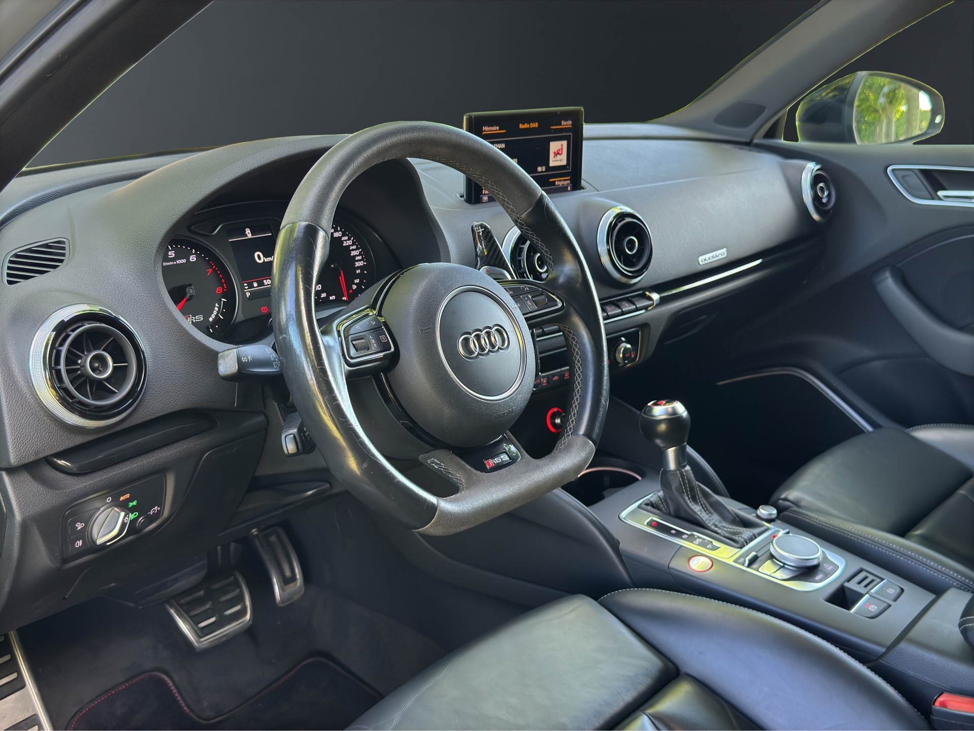 AUDI RS3 2.5 TSI quattro S-tronic-image-8