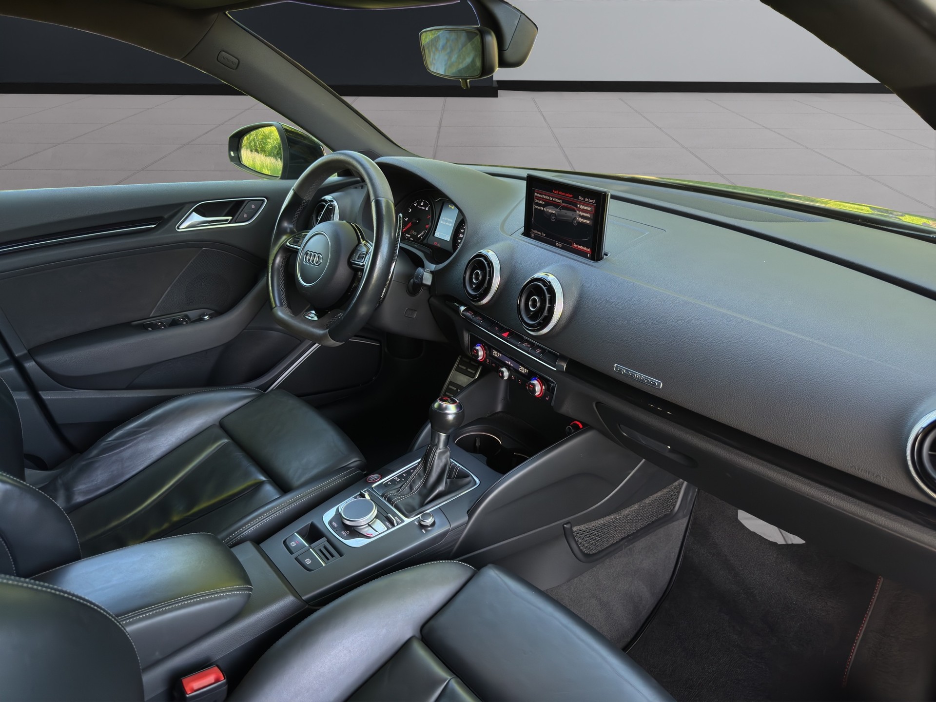 AUDI RS3 2.5 TSI quattro S-tronic-image-12