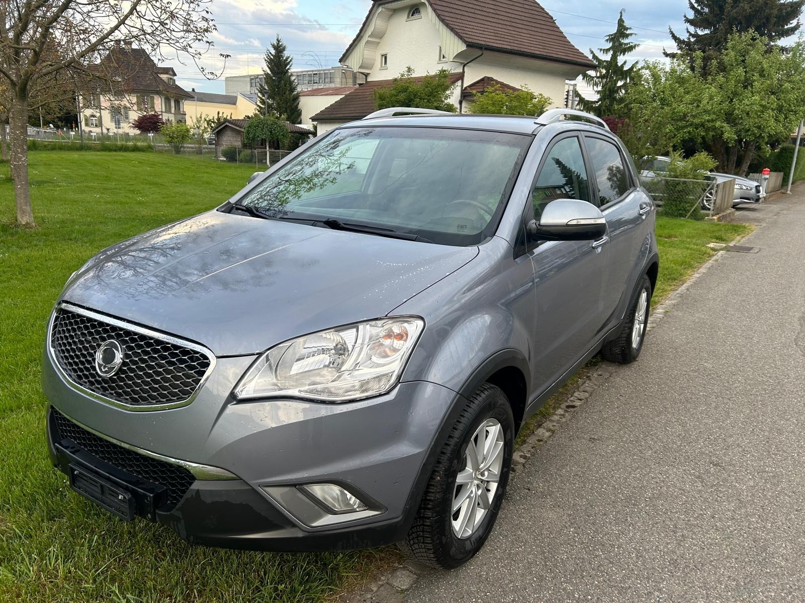 KGM-SsangYong Korando 2.0 e-XDI Quartz 4WD Automatic-image-5