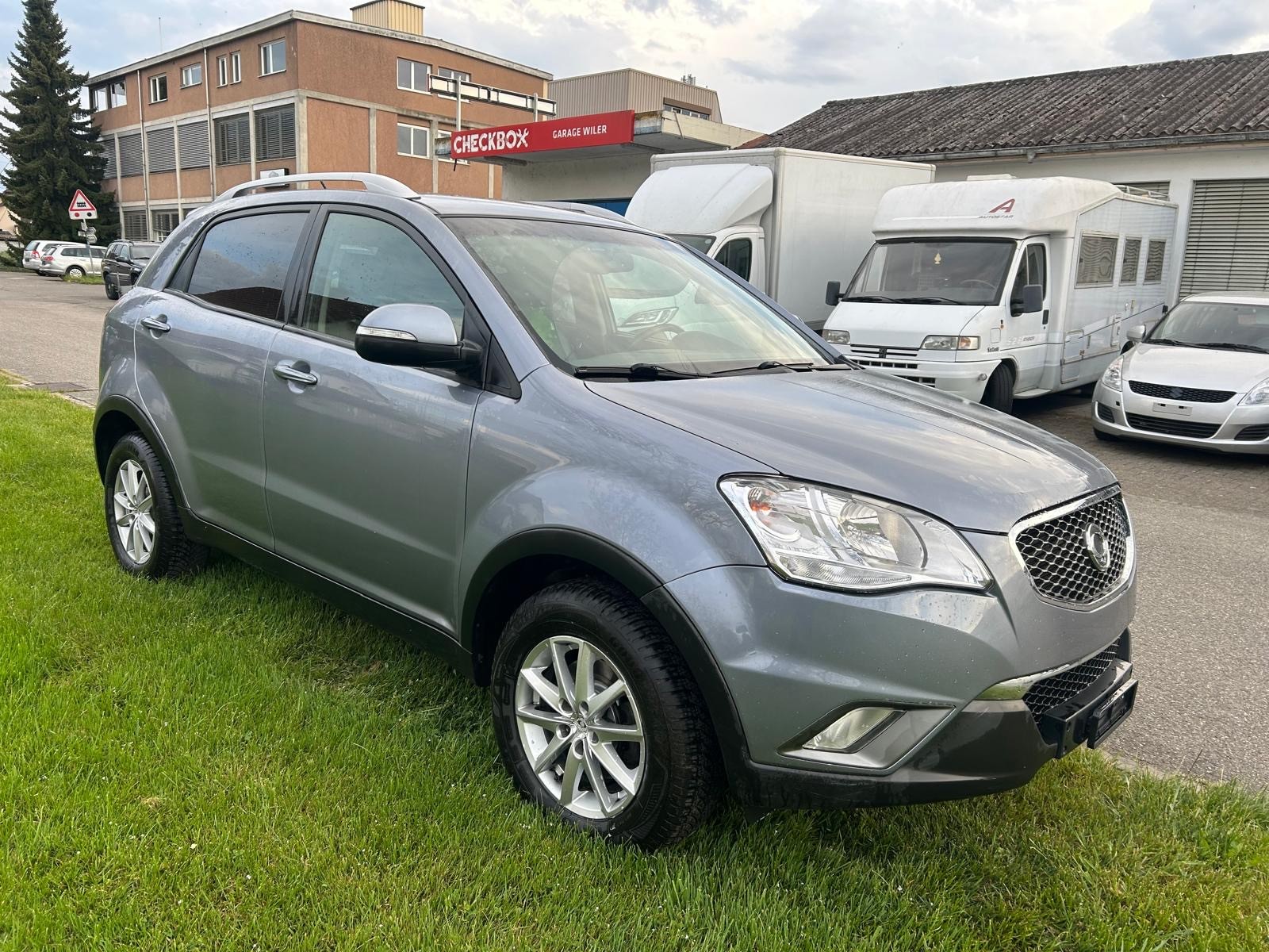 KGM-SsangYong Korando 2.0 e-XDI Quartz 4WD Automatic-image-4