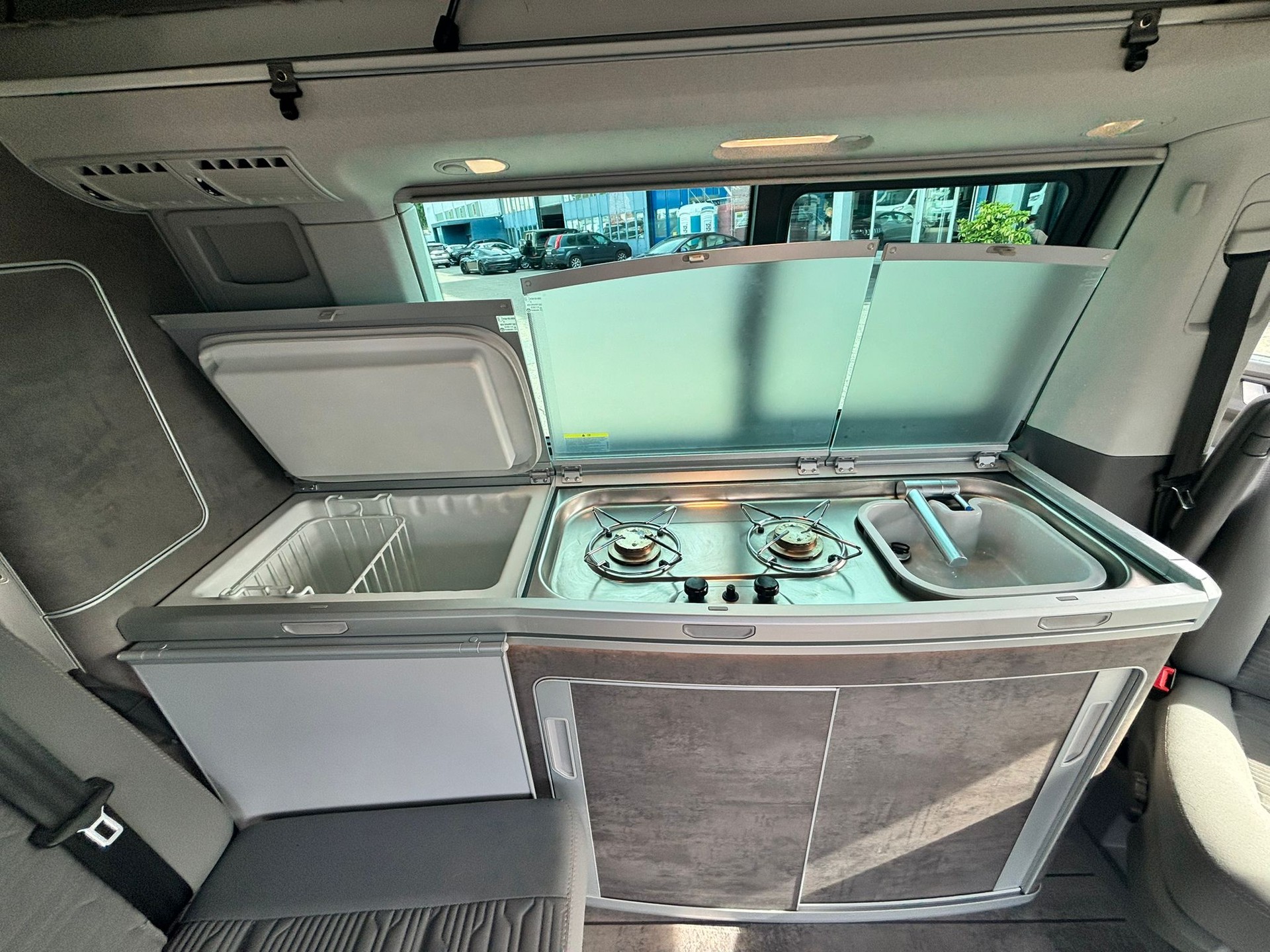 VW T6.1 California 2.0 TDI Ocean Liberty 4Motion DSG-image-11
