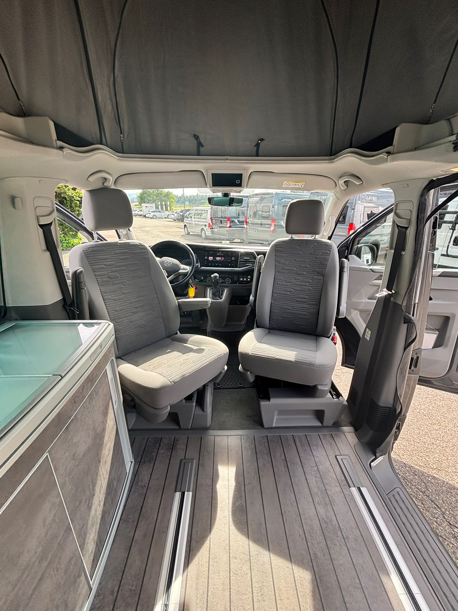 VW T6.1 California 2.0 TDI Ocean Liberty 4Motion DSG-image-12