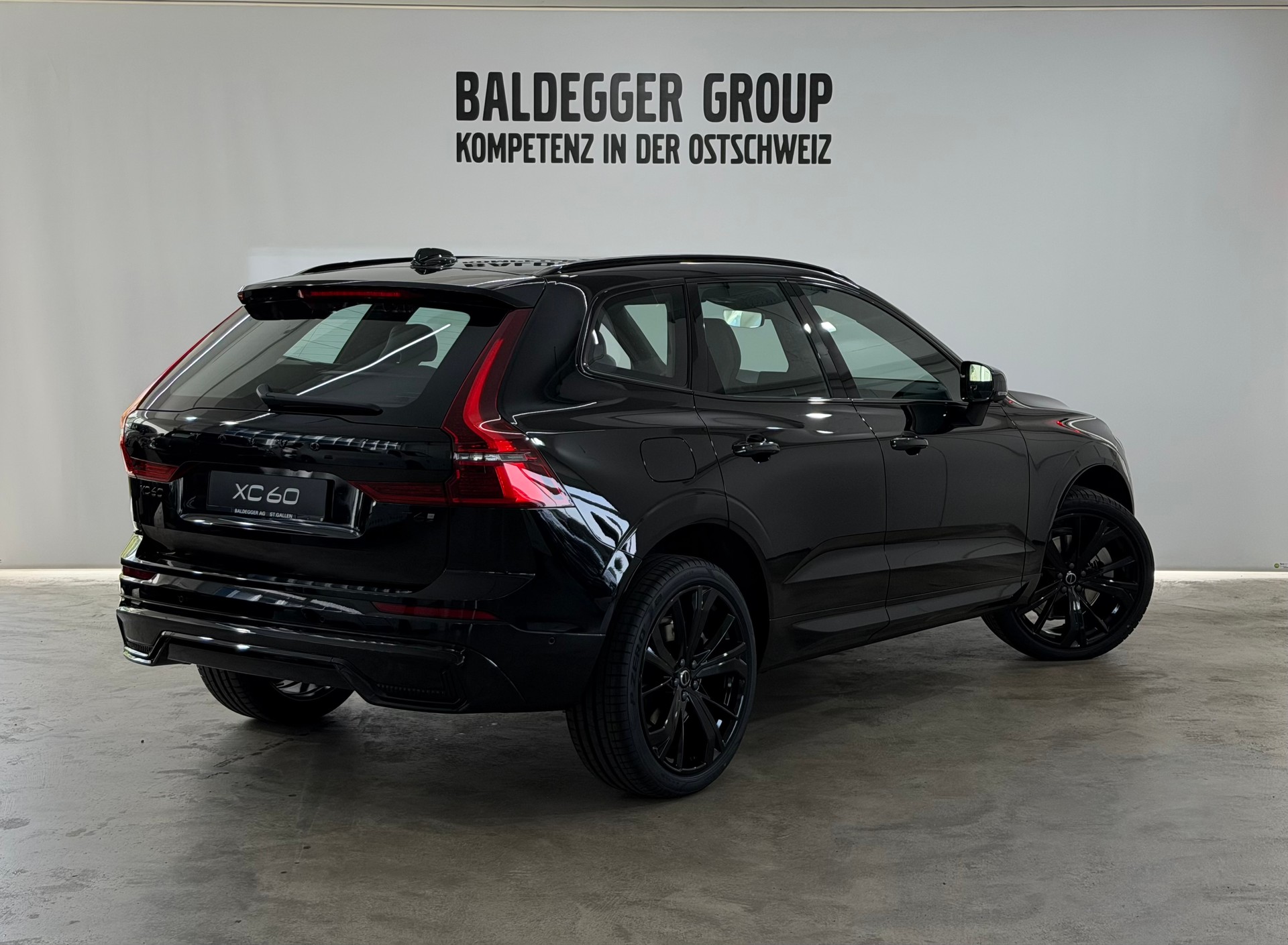 VOLVO XC60 2.0 T6 TE Black Edition e-showroom-element-2