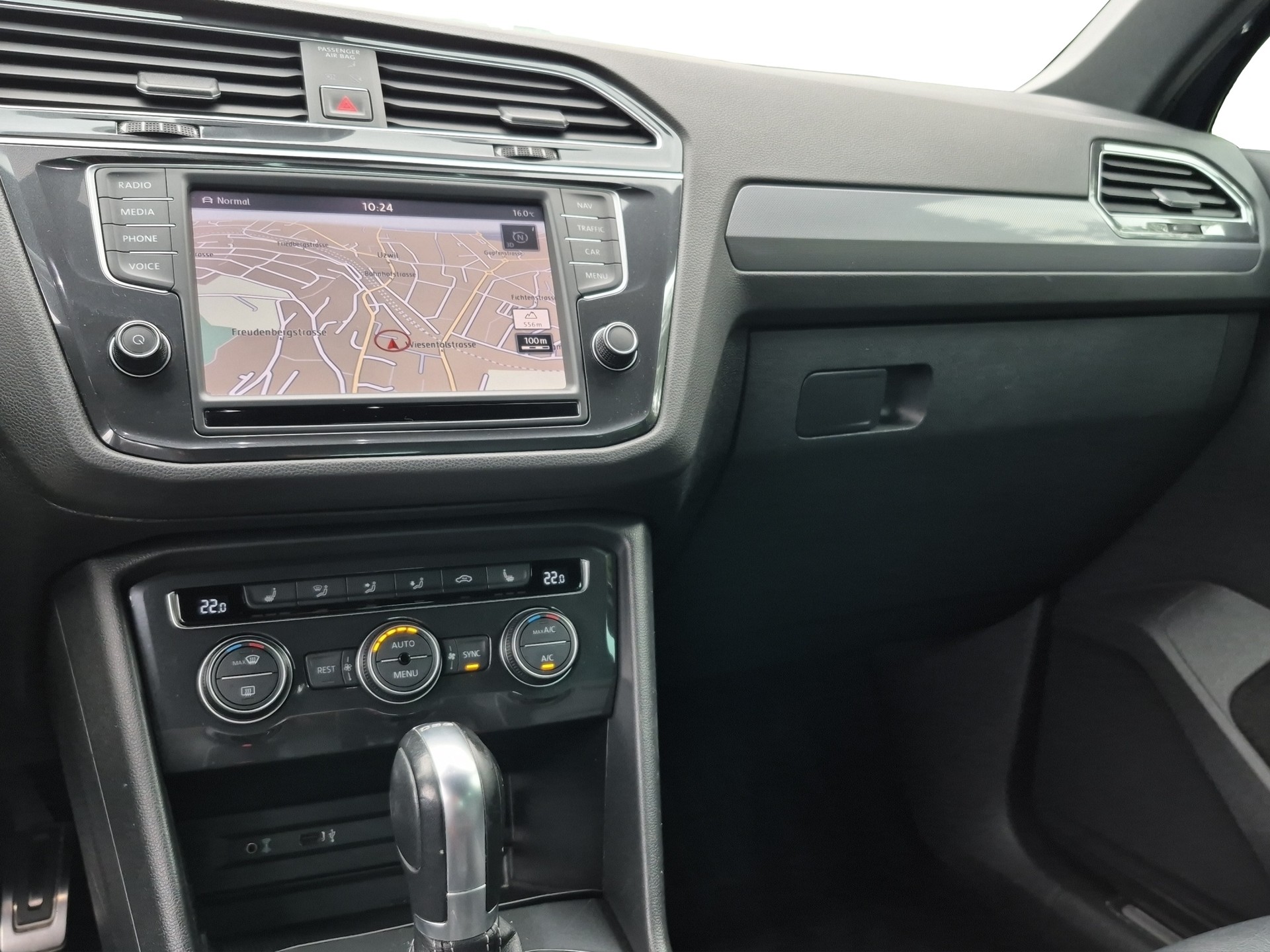 VW Tiguan 2.0 TDI SCR R-Line Highline4Motion DSG-image-10