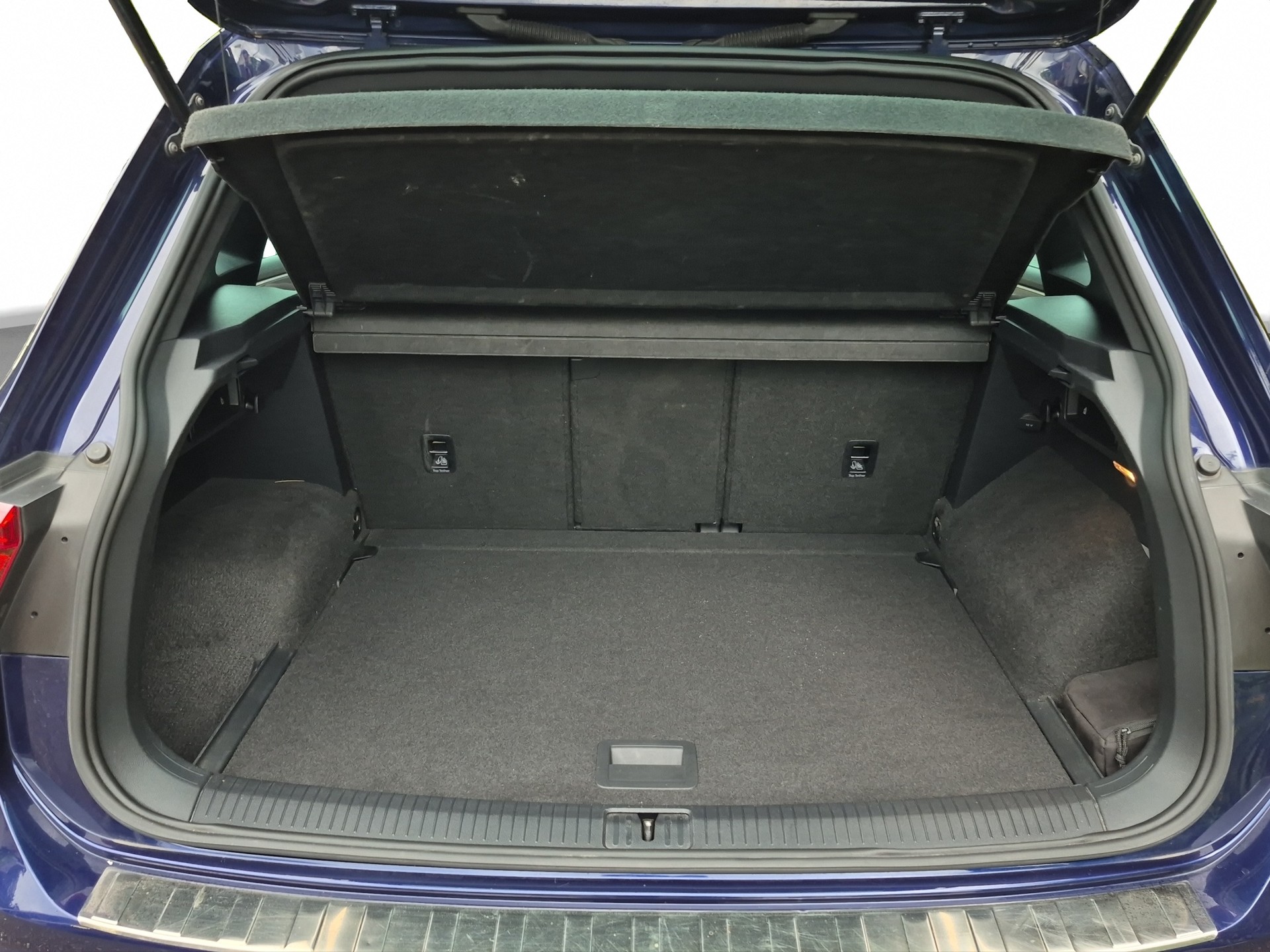 VW Tiguan 2.0 TDI SCR R-Line Highline4Motion DSG-image-12