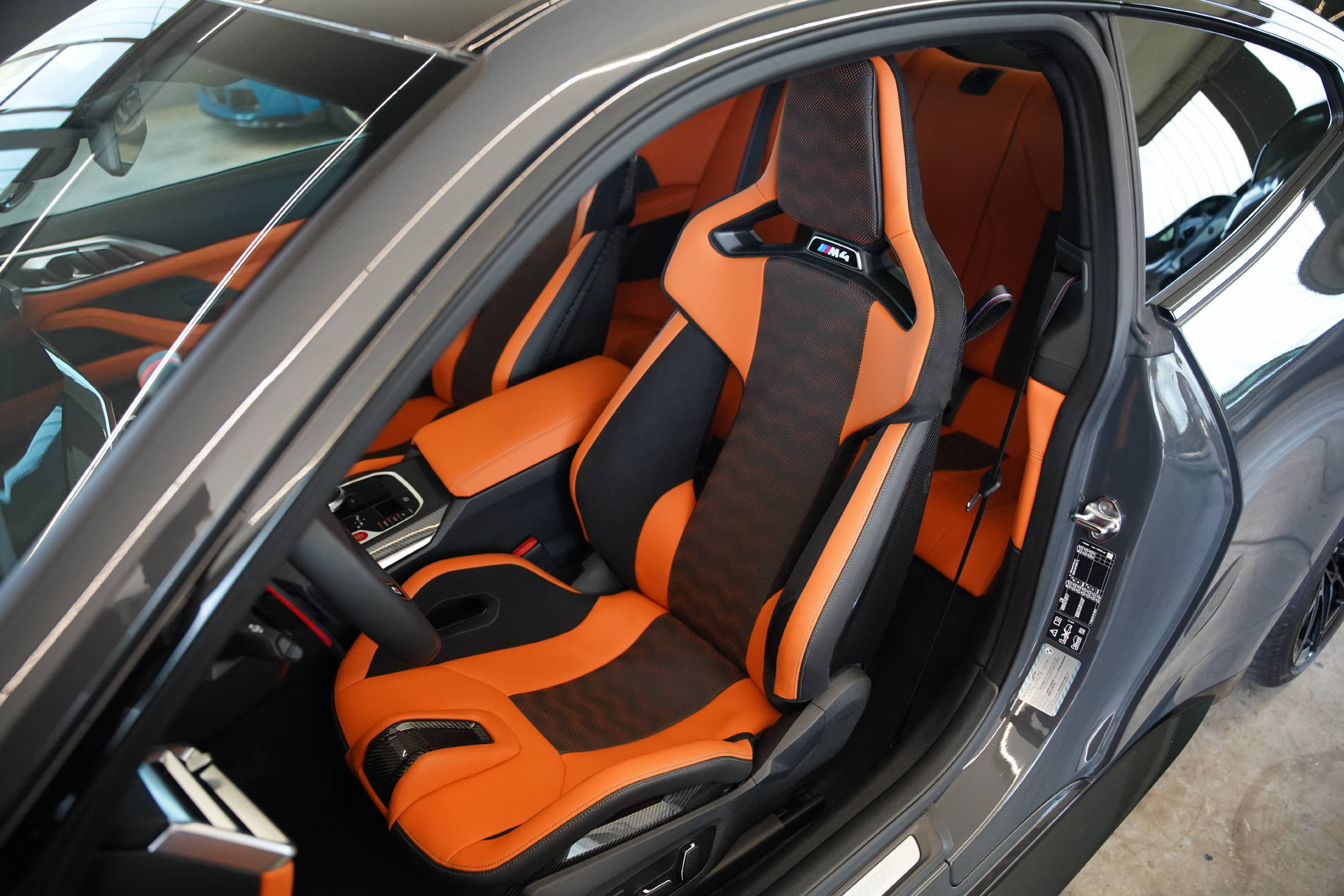 BMW M4 Coupé Competition M xDrive-image-9