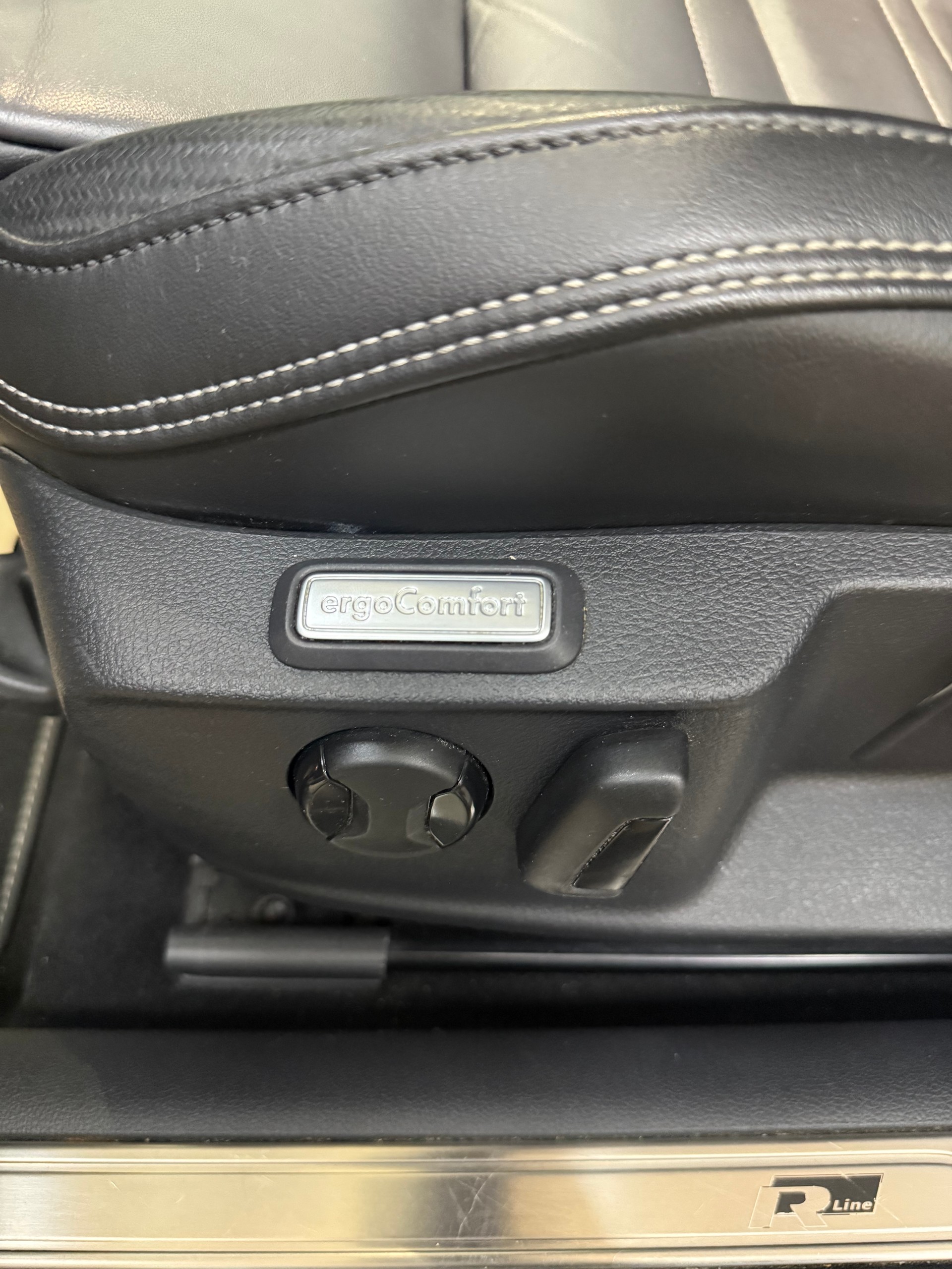 VW Passat Variant 2.0 TSI BMT Highline 4Motion DSG-image-20