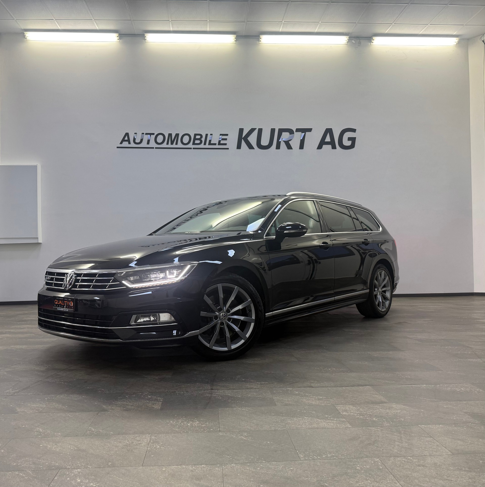 VW Passat Variant 2.0 TSI BMT Highline 4Motion DSG-showroom-element-1
