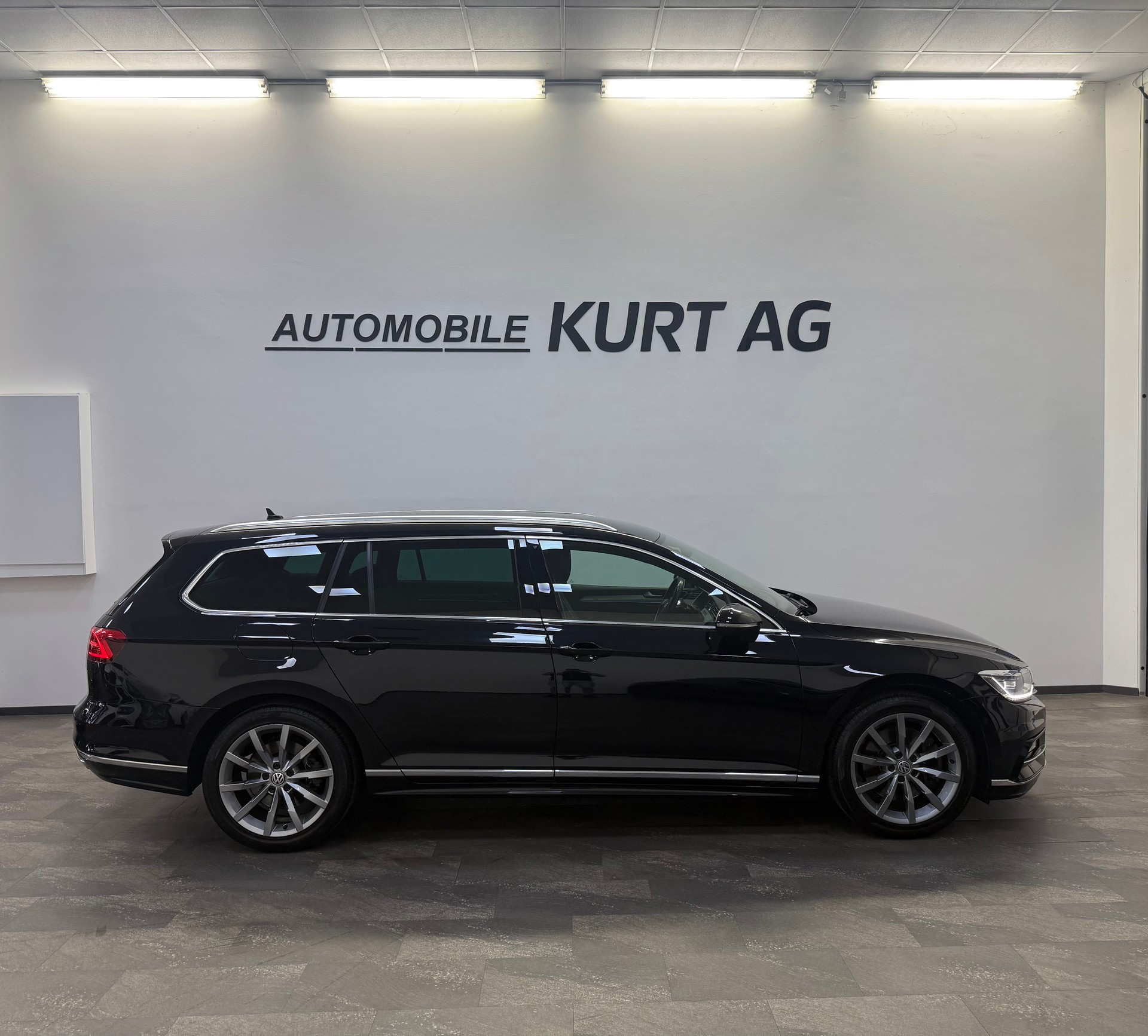 VW Passat Variant 2.0 TSI BMT Highline 4Motion DSG-image-10
