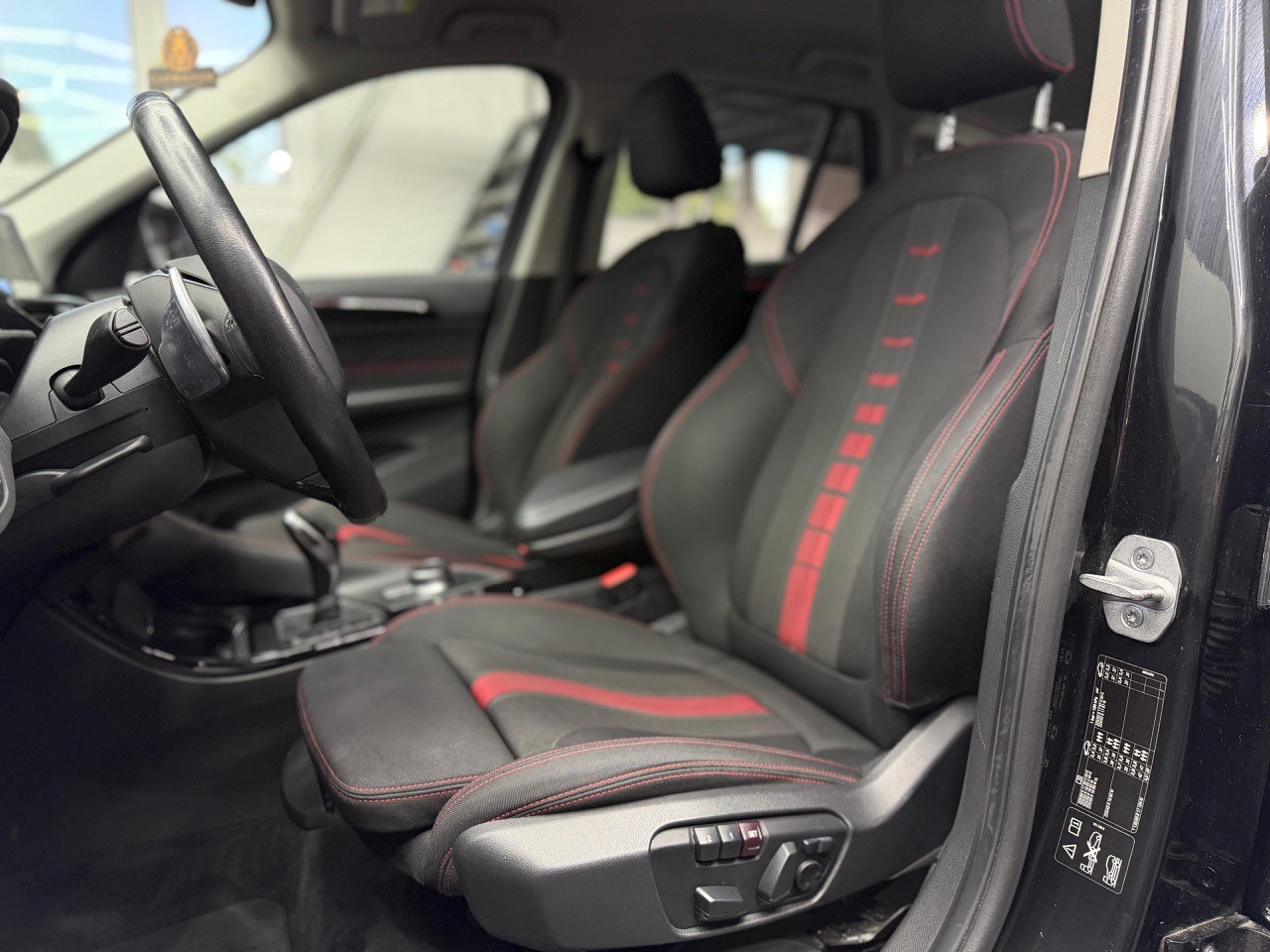 BMW X1 xDrive 18d Sport Line Steptronic-image-19
