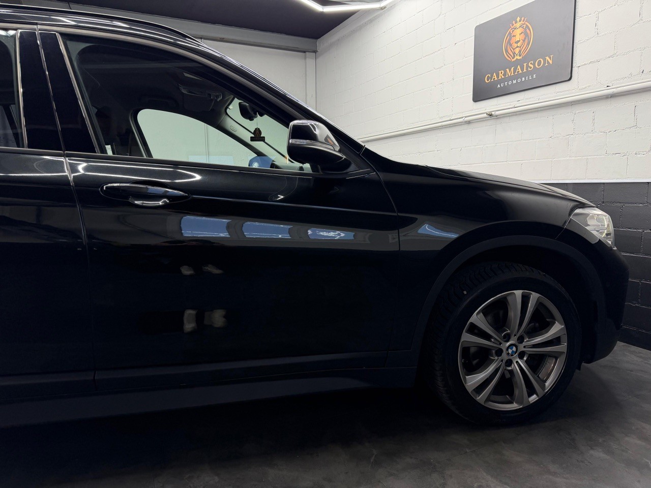 BMW X1 xDrive 18d Sport Line Steptronic-image-9