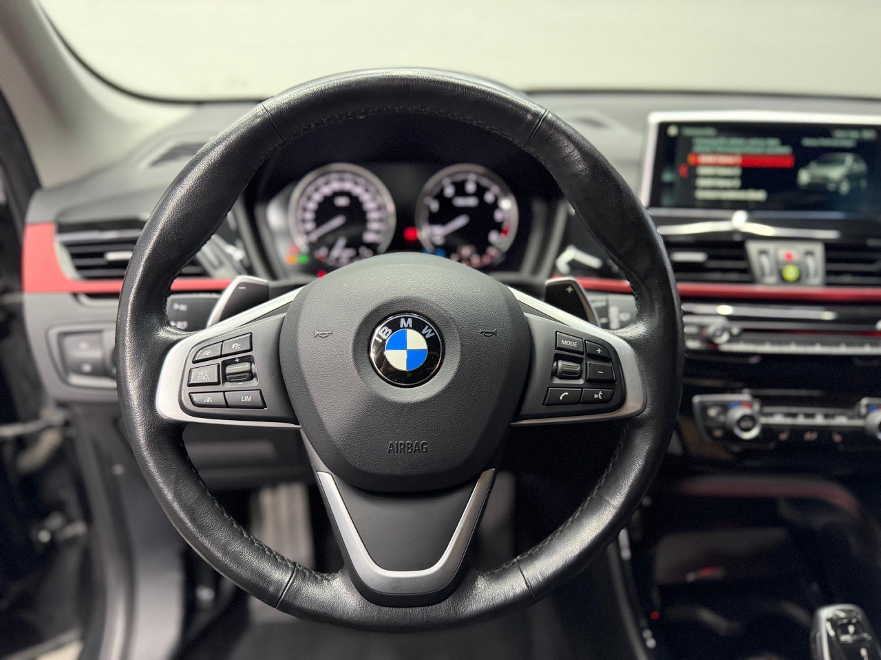 BMW X1 xDrive 18d Sport Line Steptronic-image-12