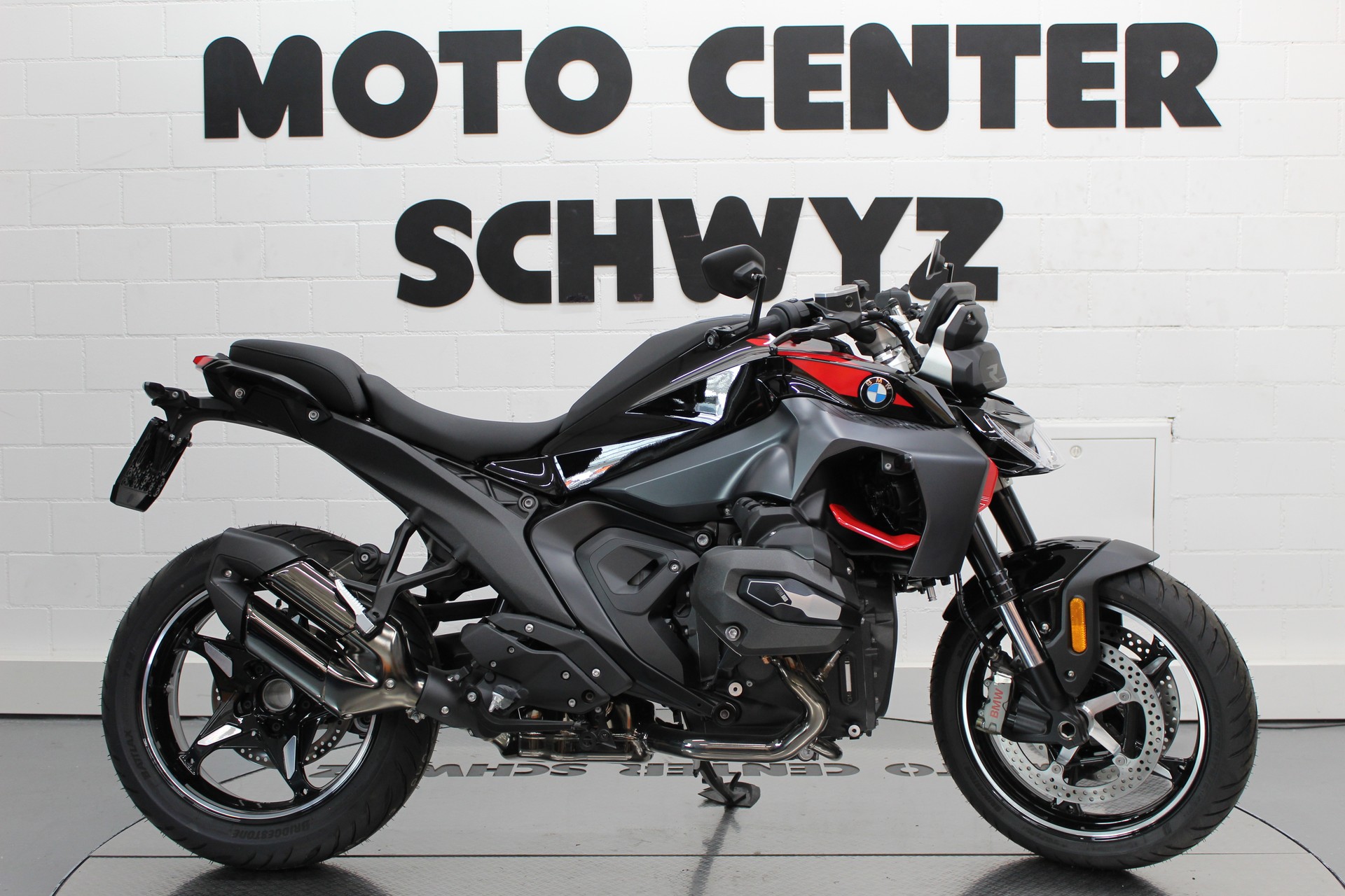 BMW R 1300 R-image-0