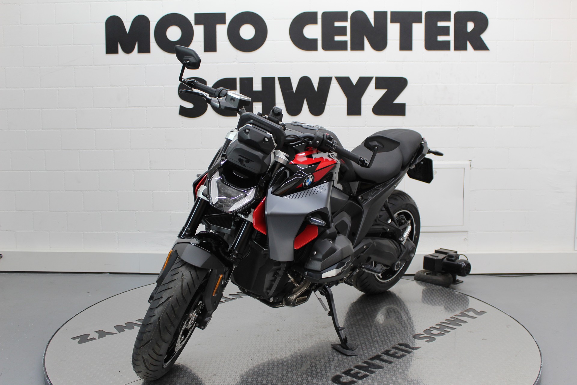 BMW R 1300 R-image-3