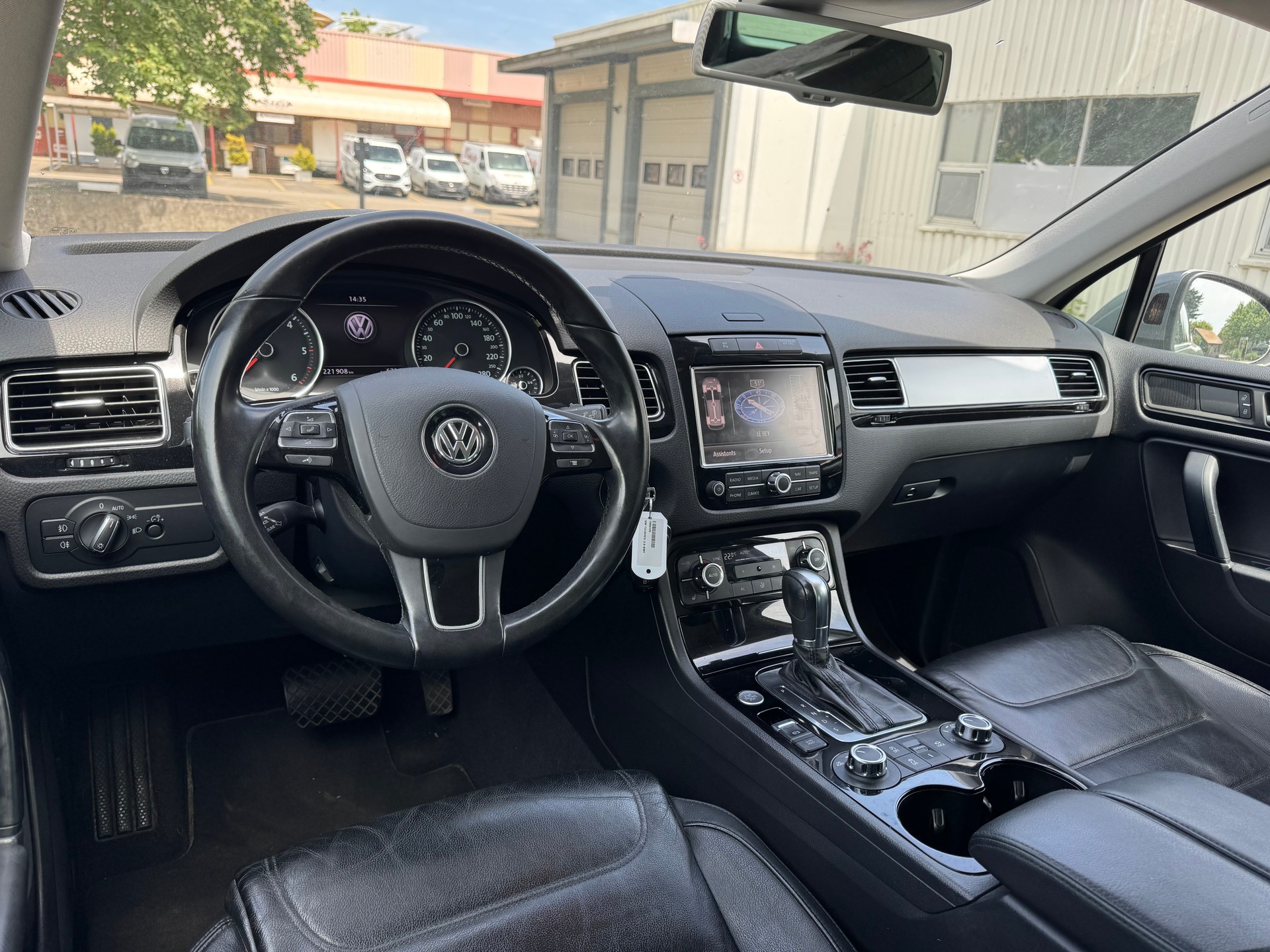 VW Touareg 3.0 TDI BlueMotion Technology Tiptronic-image-7