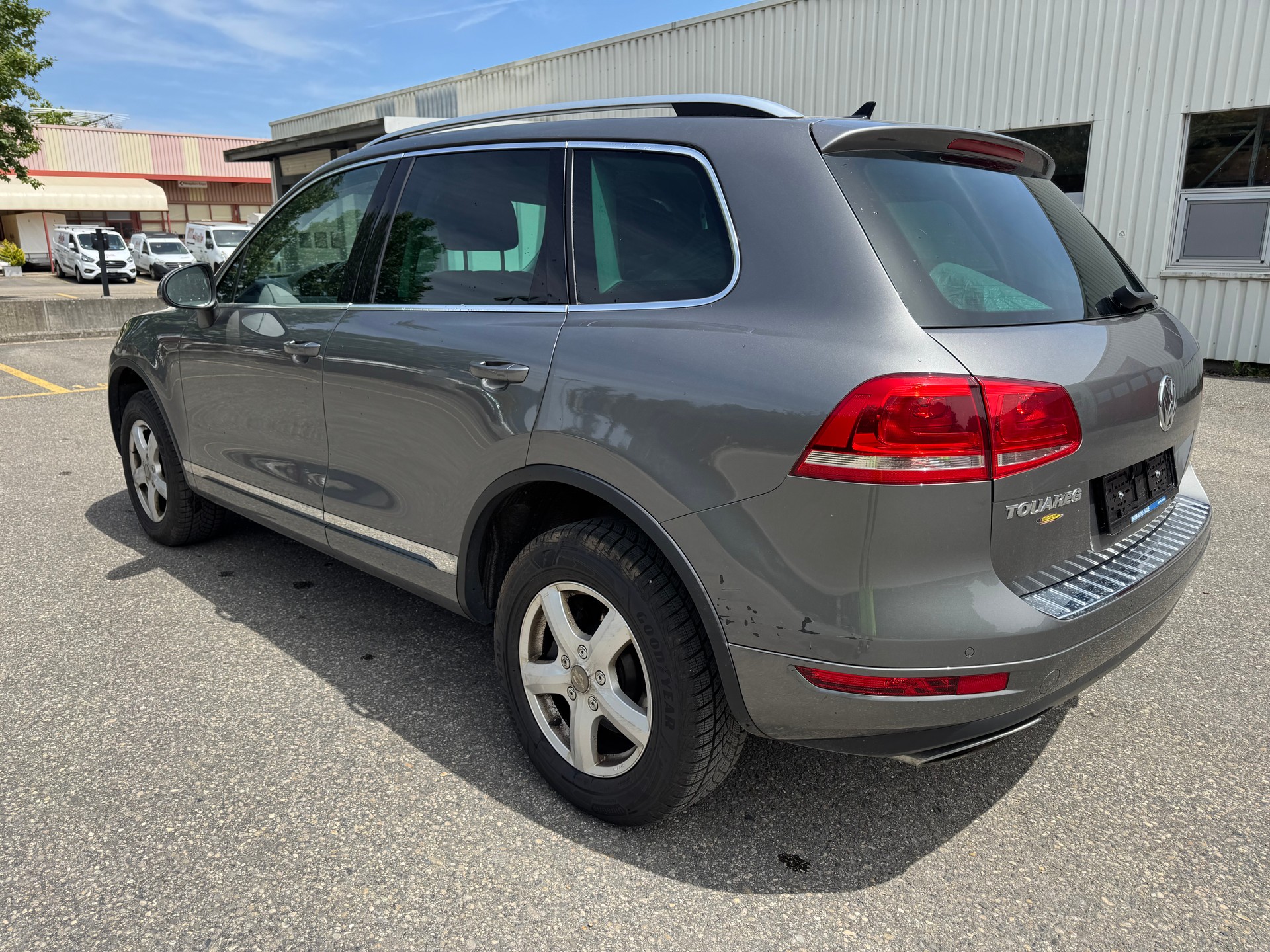 VW Touareg 3.0 TDI BlueMotion Technology Tiptronic-image-4