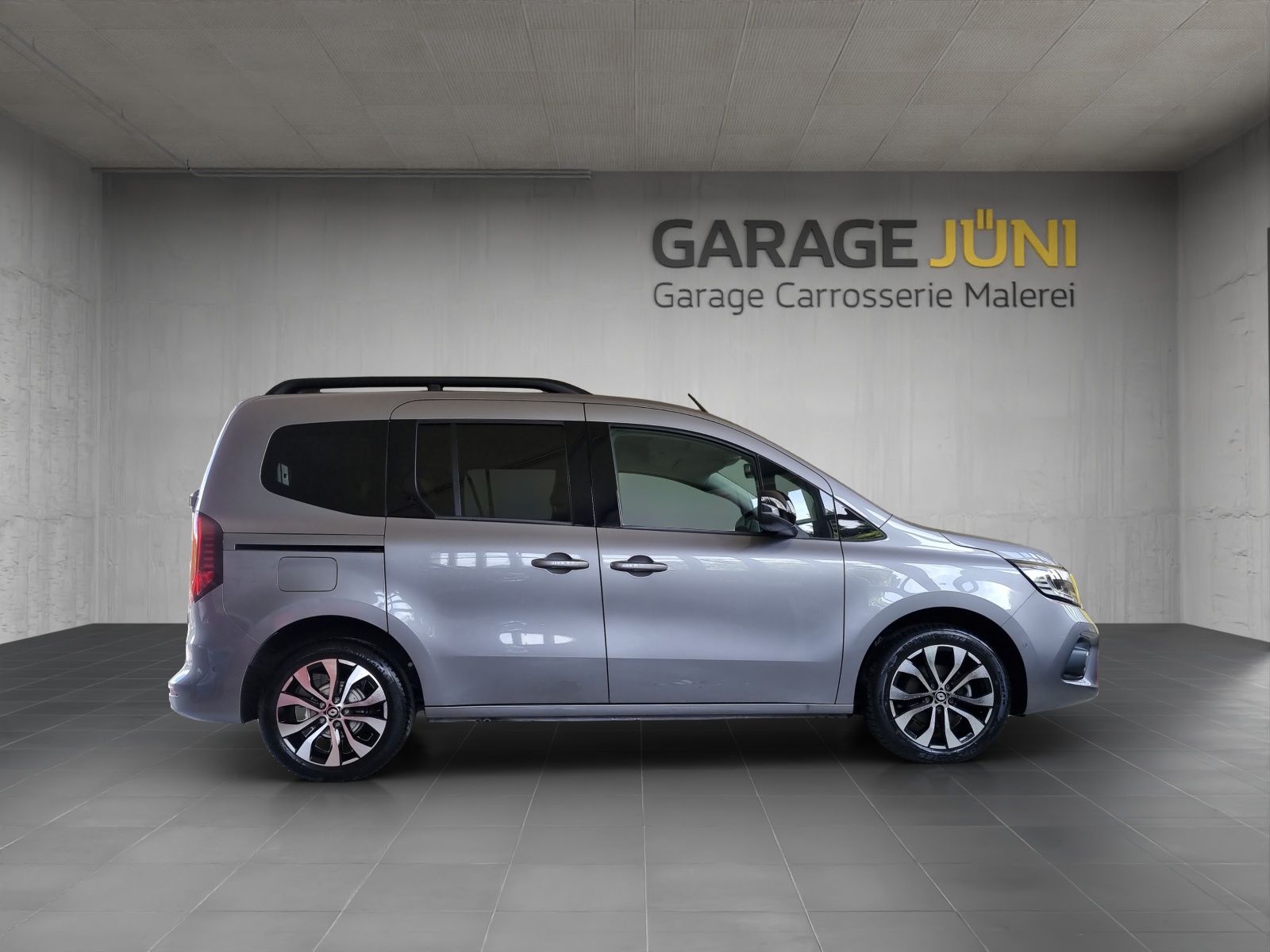 RENAULT Kangoo Kombi 1.3 TCe 130 Techno Automat-image-1