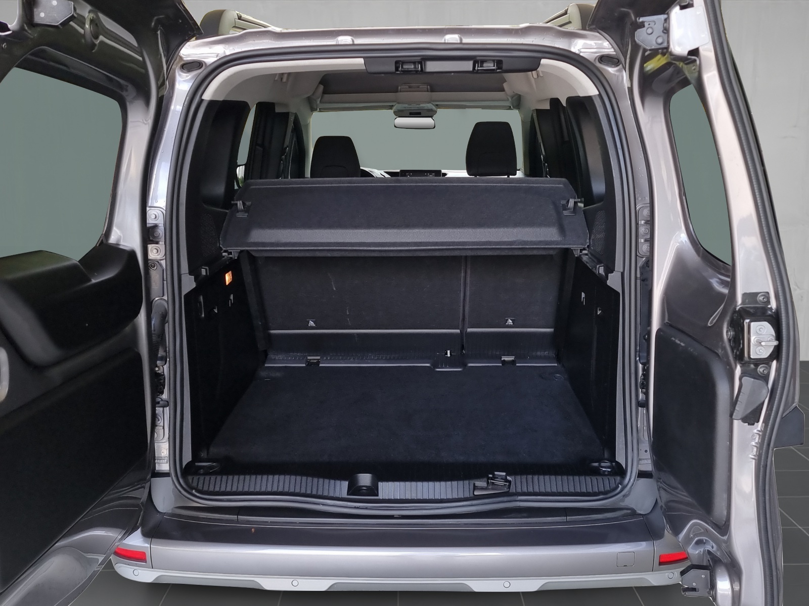 RENAULT Kangoo Kombi 1.3 TCe 130 Techno Automat-image-9