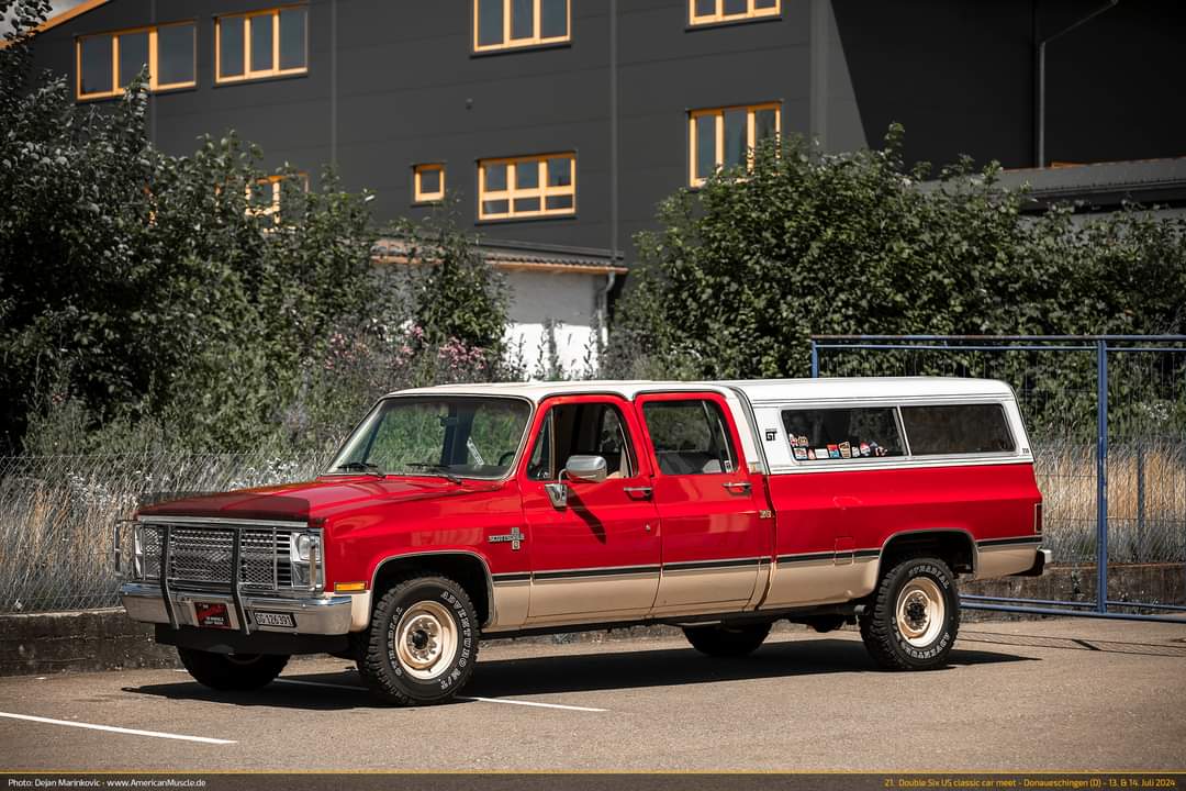 CHEVROLET C30 Crewcab-image-10
