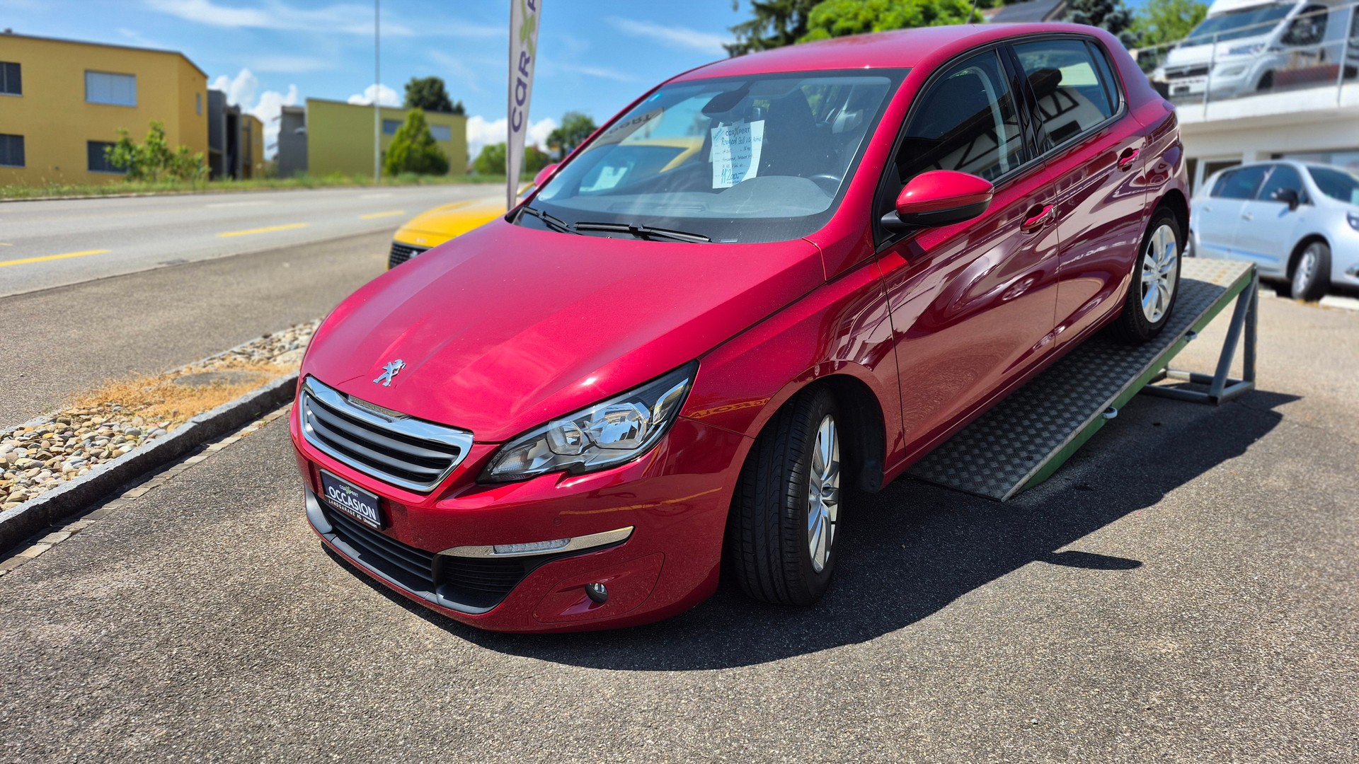 PEUGEOT 308 1.2 THP Active Automatic-image-9