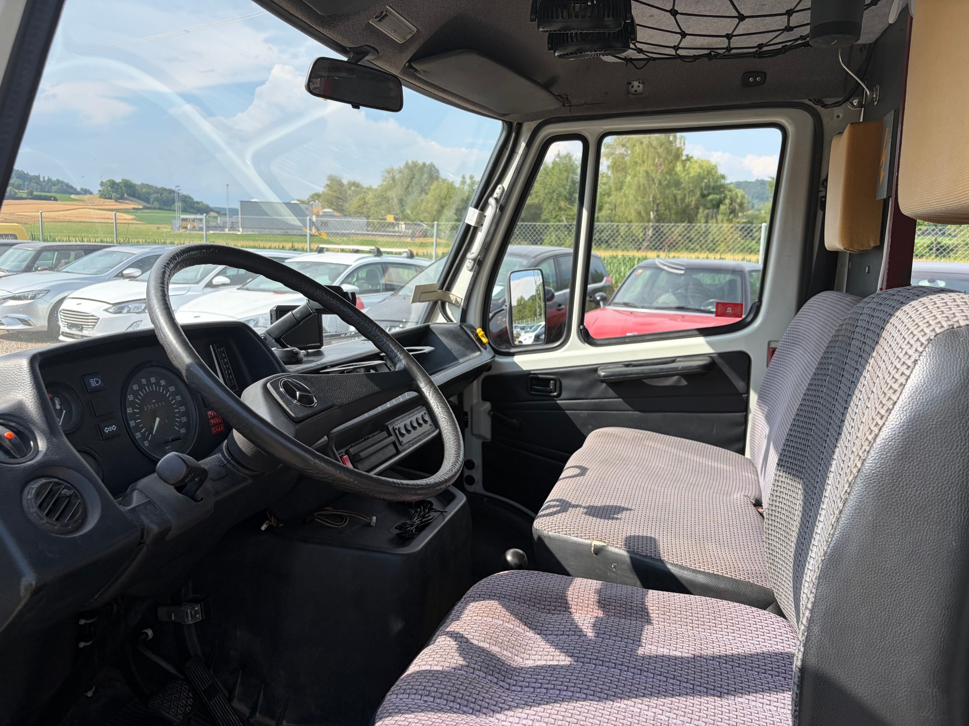 MERCEDES-BENZ 310 (602/35)-image-12