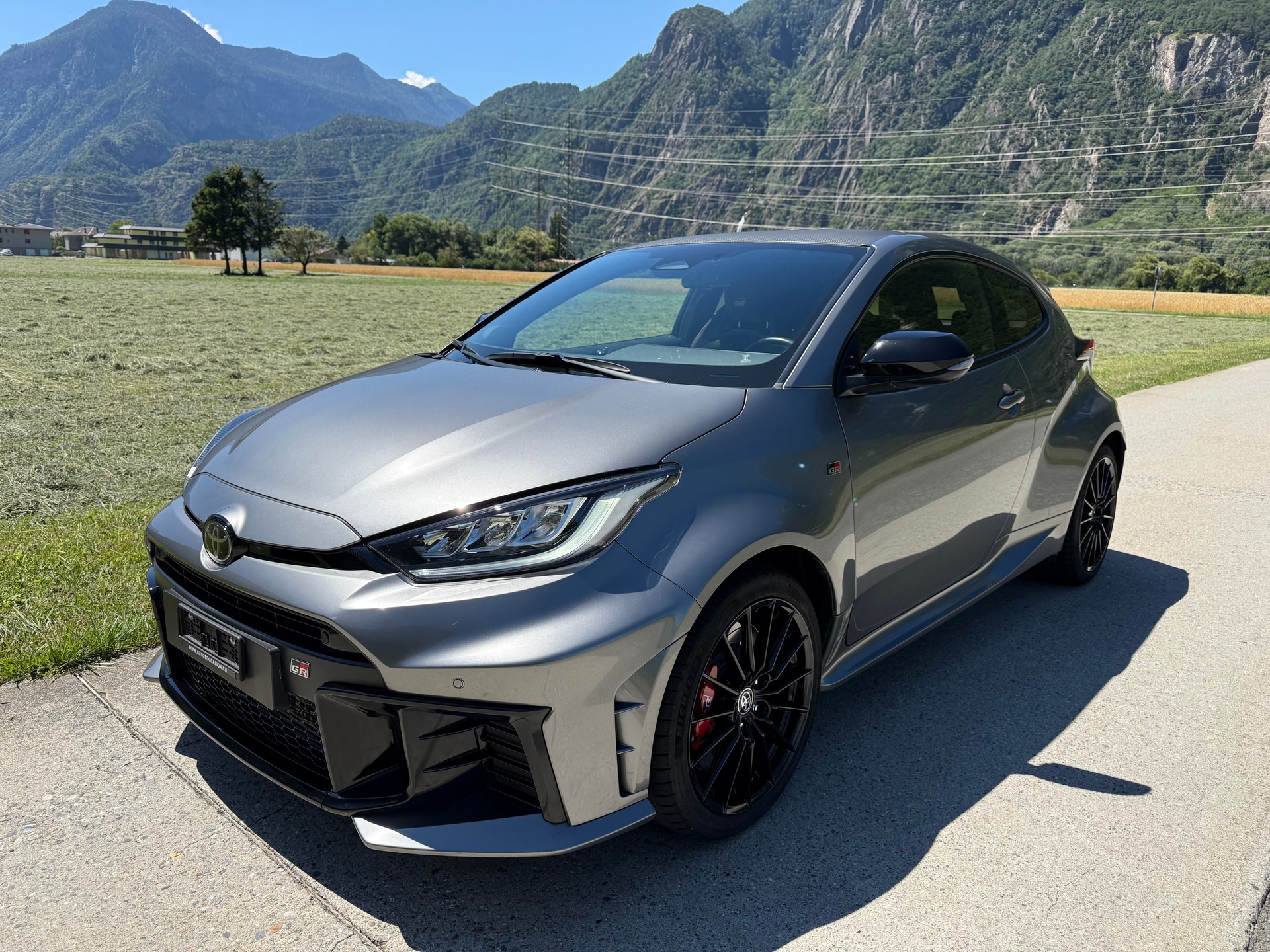 TOYOTA Yaris 1.6 GR Sport-image-1