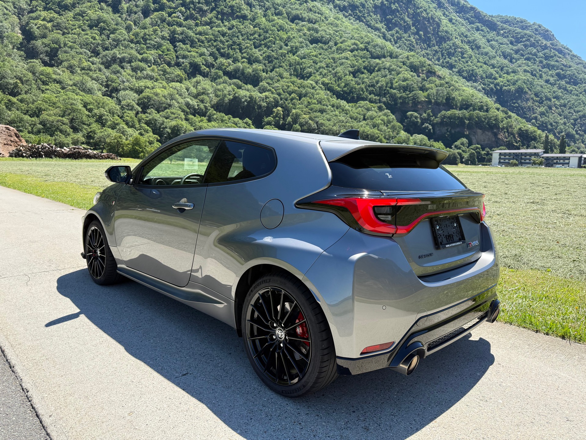 TOYOTA Yaris 1.6 GR Sport-image-8