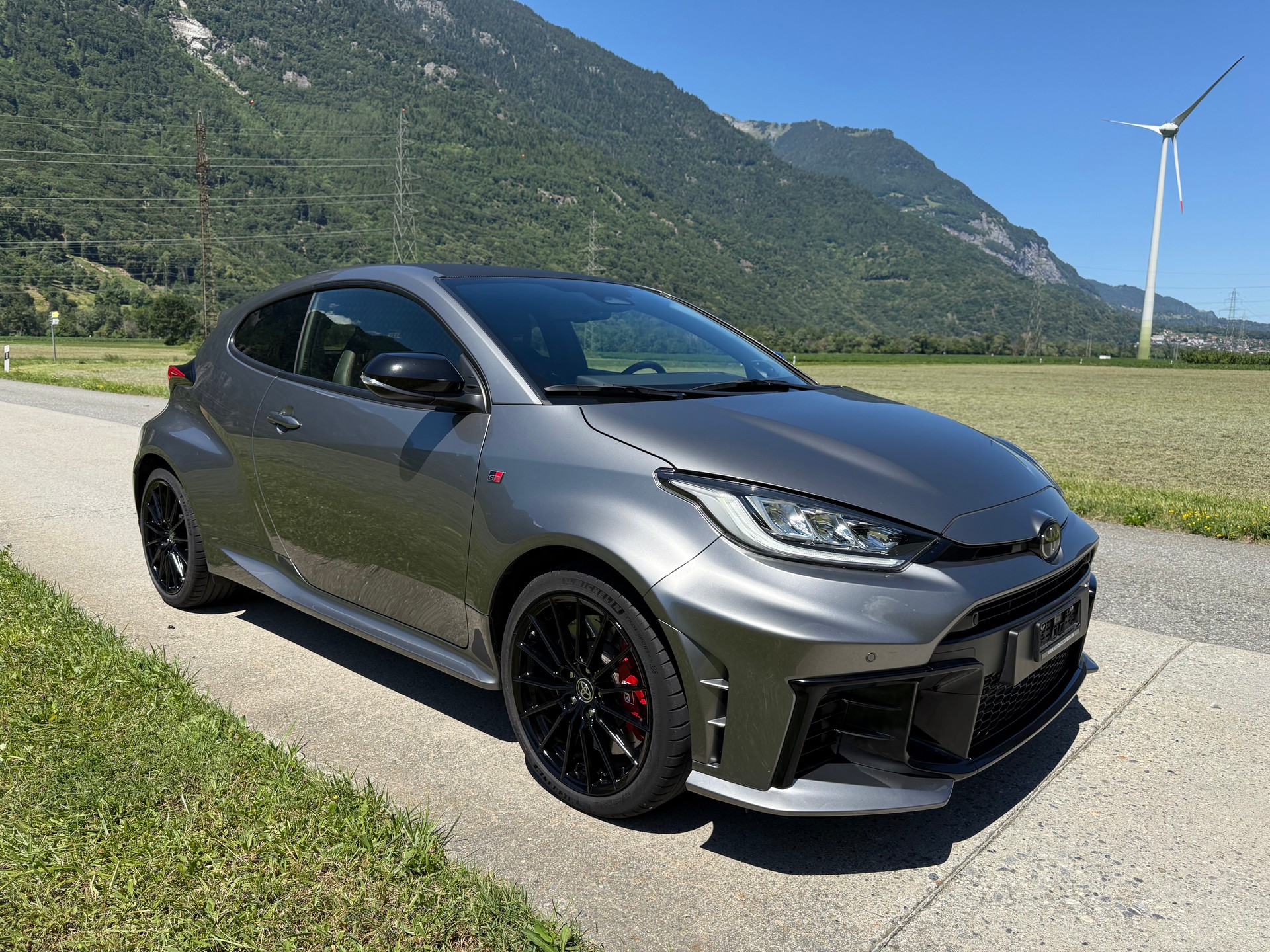 TOYOTA Yaris 1.6 GR Sport-image-4