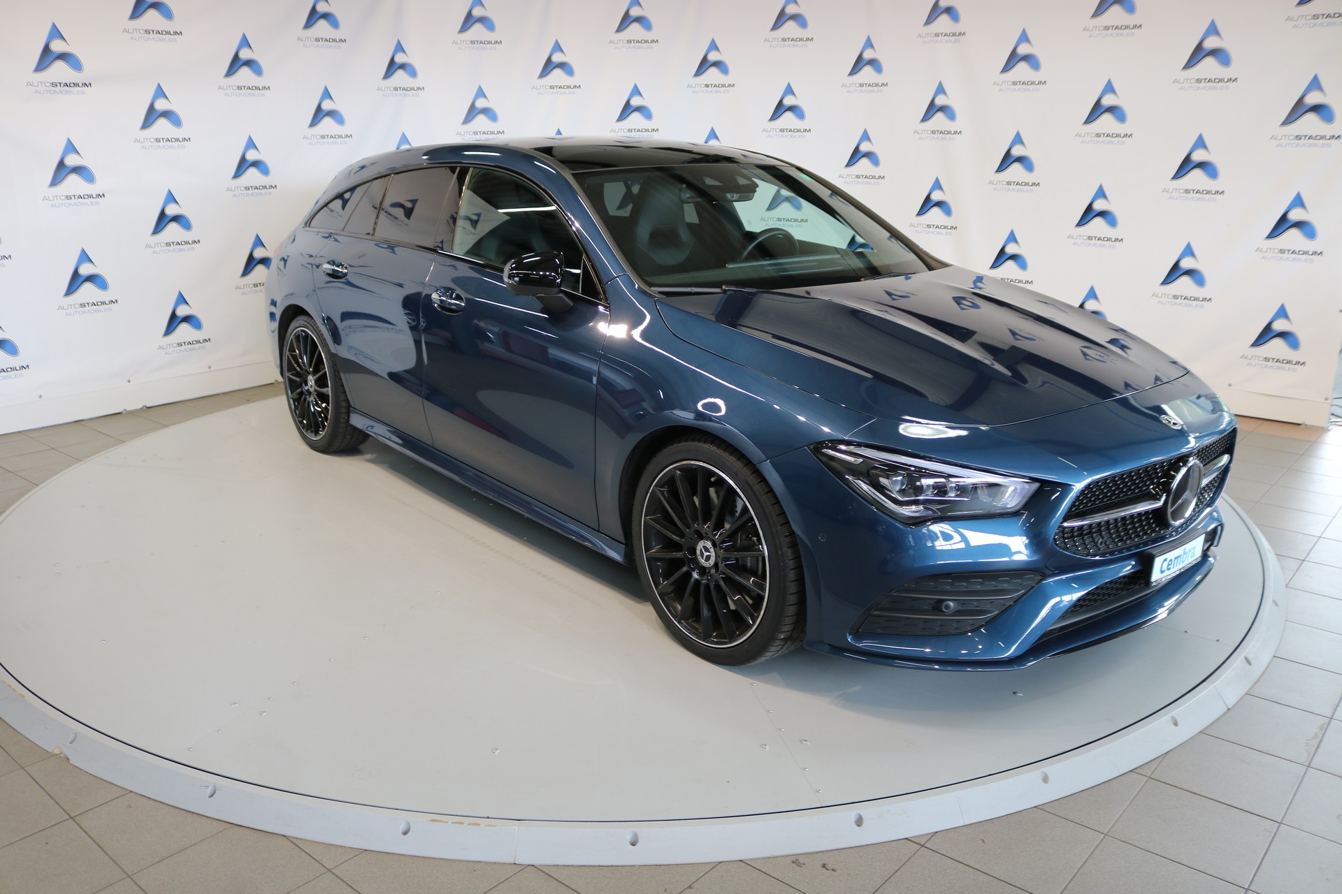 MERCEDES-BENZ CLA Shooting Brake 250 4Matic 7G-DCT AMG Line-image-21